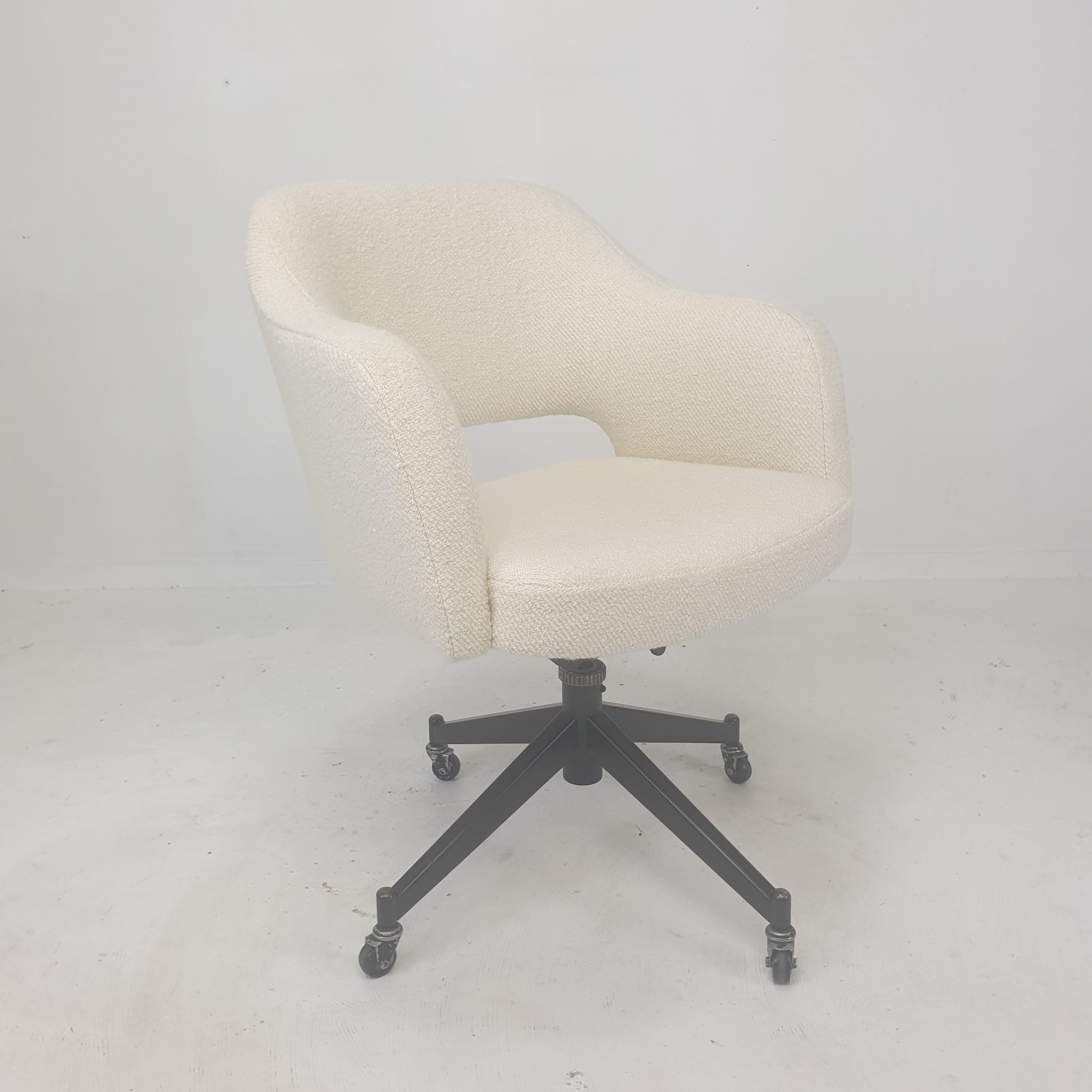 Mid-Century Modern Mid-Century Italian Swivel Armchair, 1960s For Sale