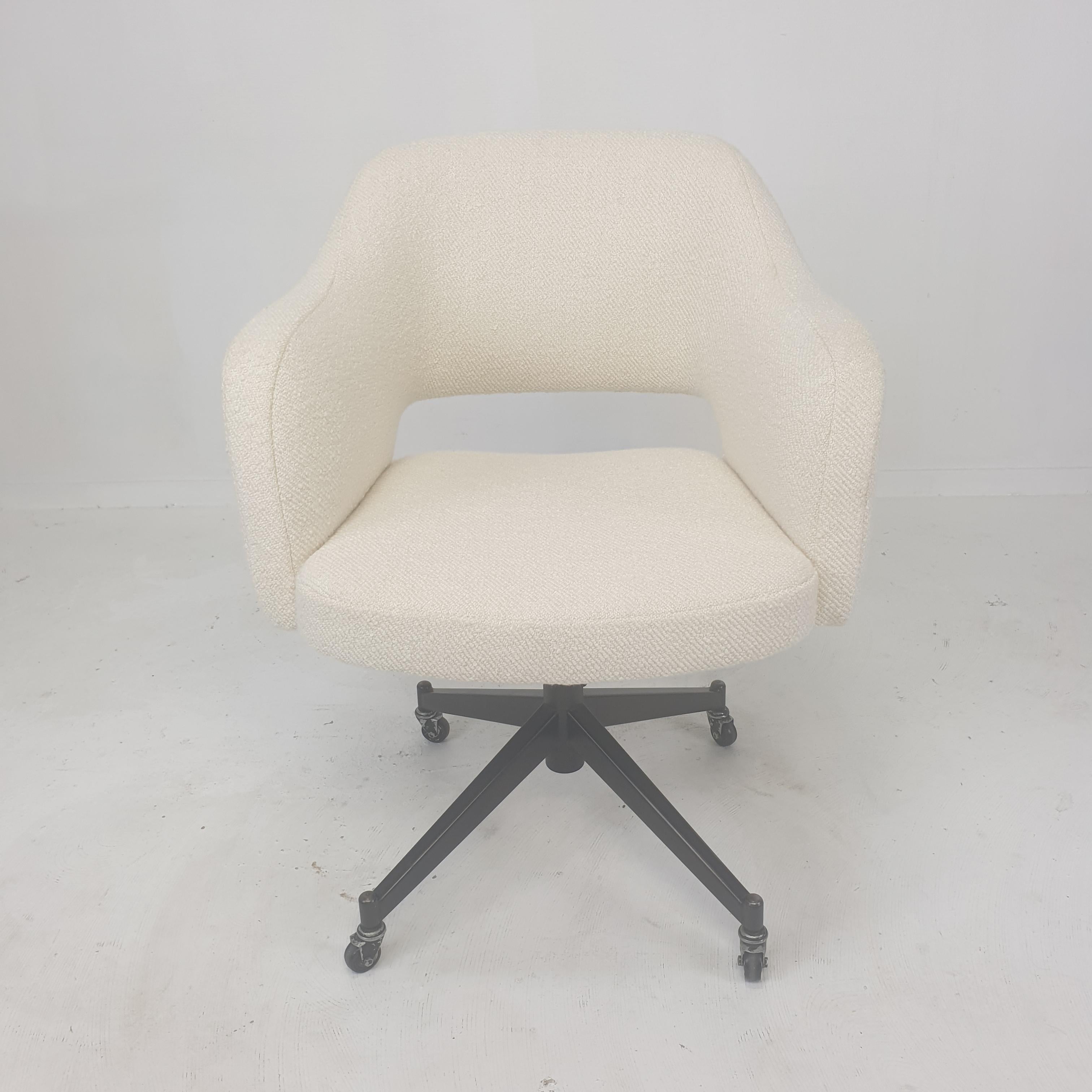 Mid-20th Century Mid-Century Italian Swivel Armchair, 1960s For Sale