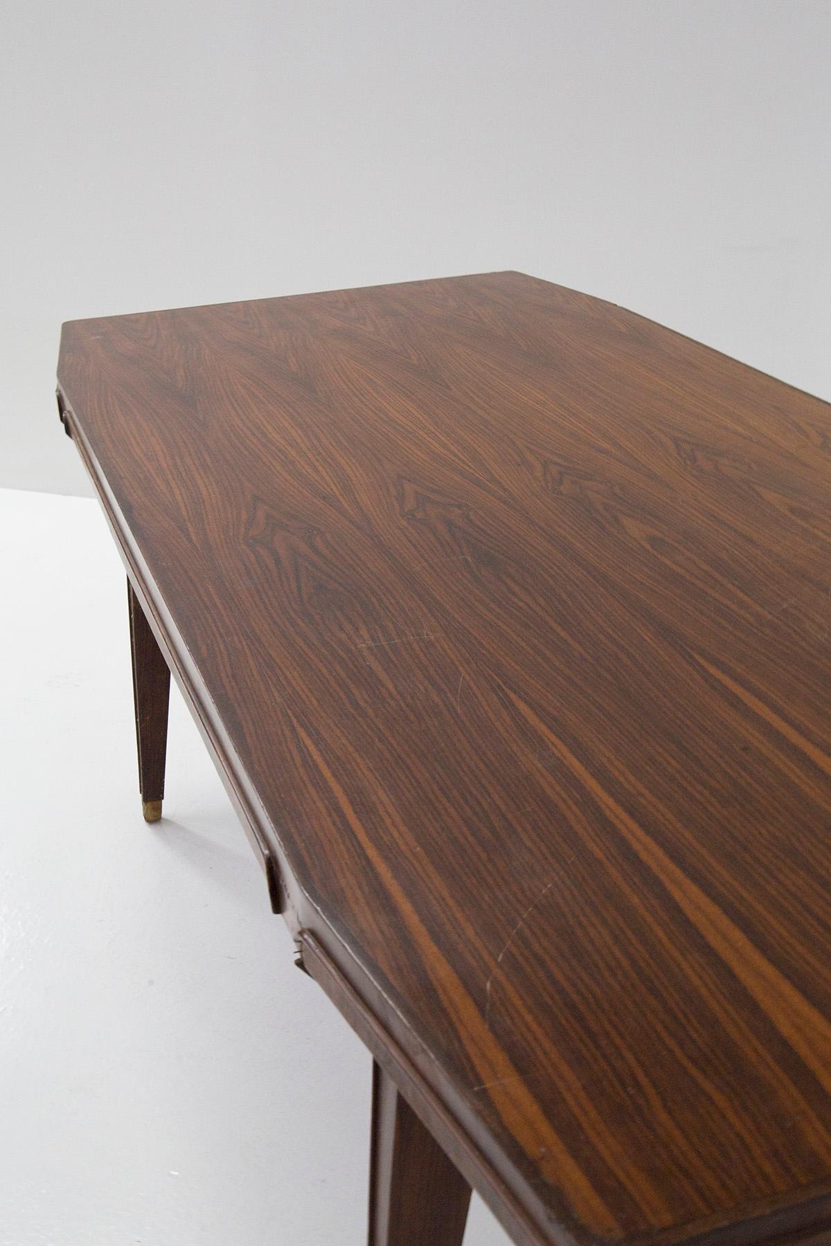 Midcentury Italian Table in Precious Wood For Sale 1