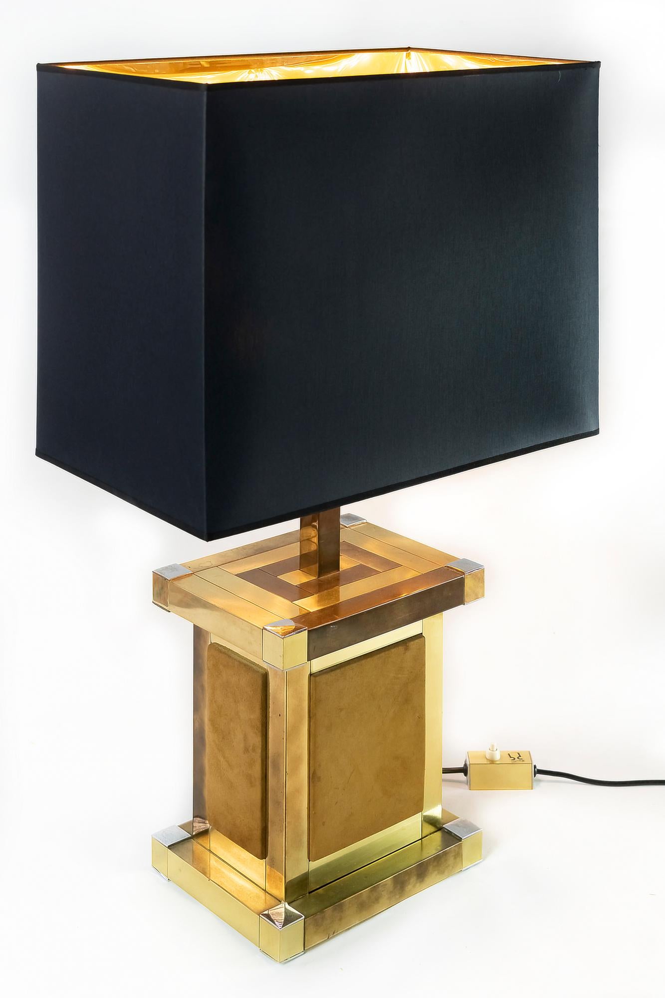 Mid-Century Modern Mid-Century Italian Table Lamp by Willy Rizzo for Lumica For Sale