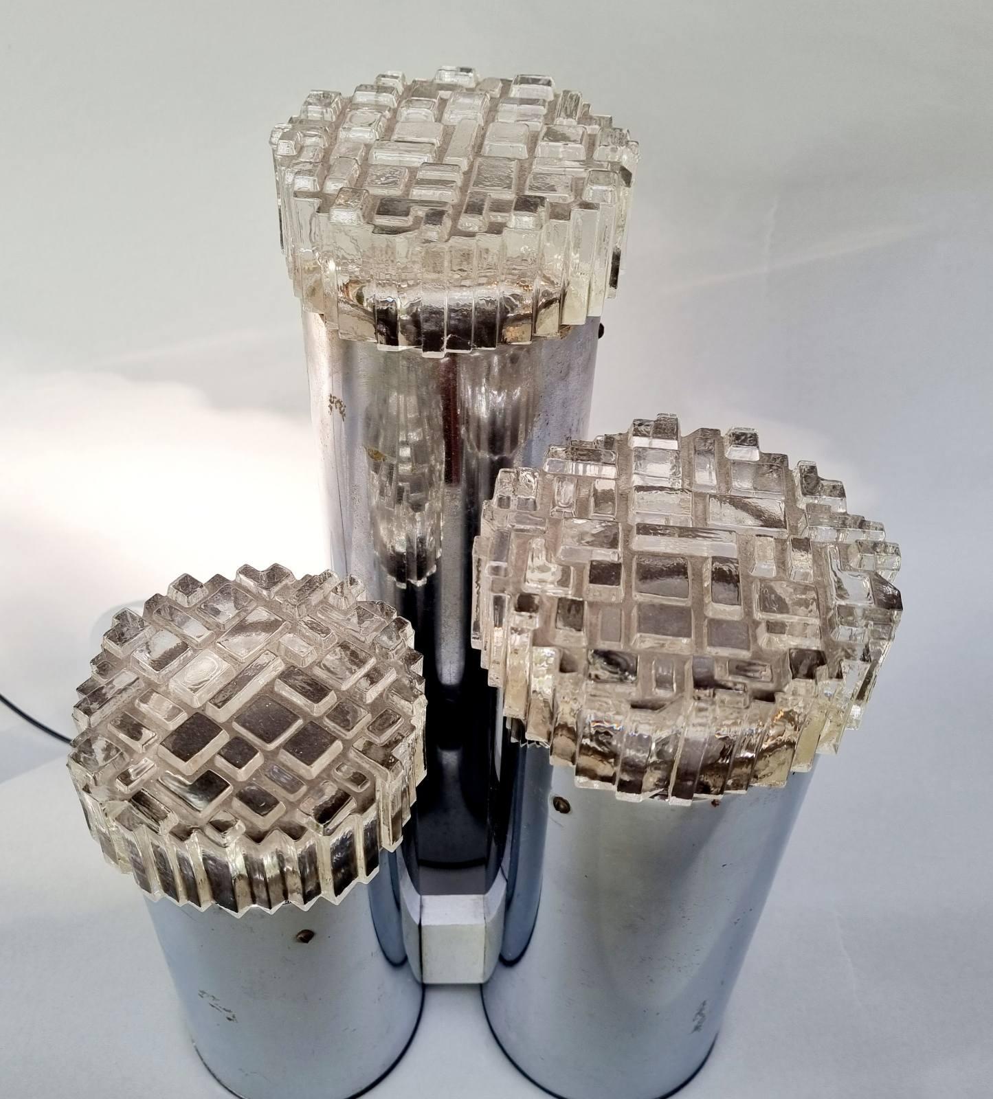Mid-Century Italian Table Lamp Designed by Gaetano Sciolari for Sciolari, 70s For Sale 4