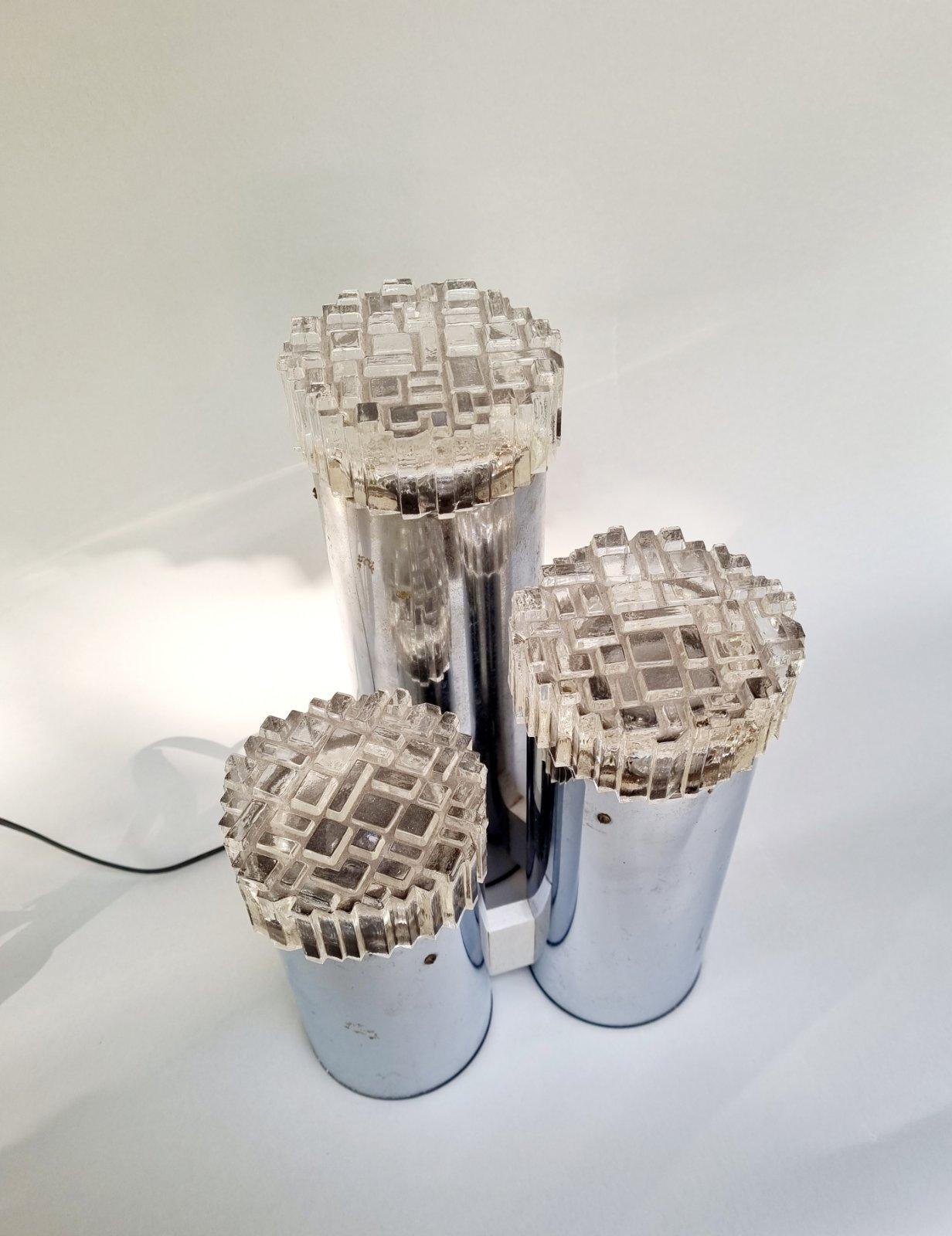 Mid-Century Italian Table Lamp Designed by Gaetano Sciolari for Sciolari, 70s For Sale 2