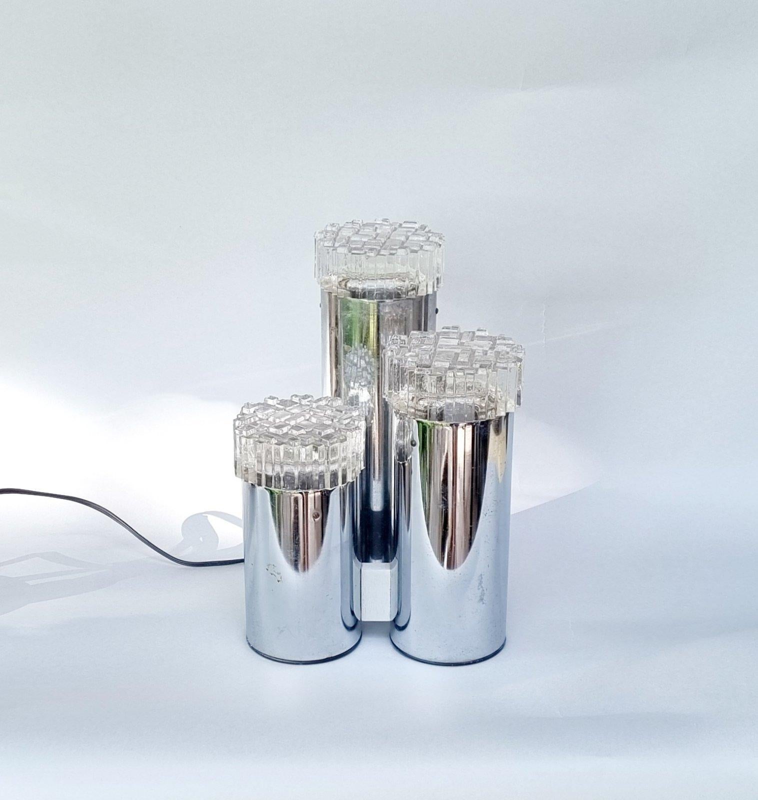 Mid-Century Italian Table Lamp Designed by Gaetano Sciolari for Sciolari, 70s For Sale 3