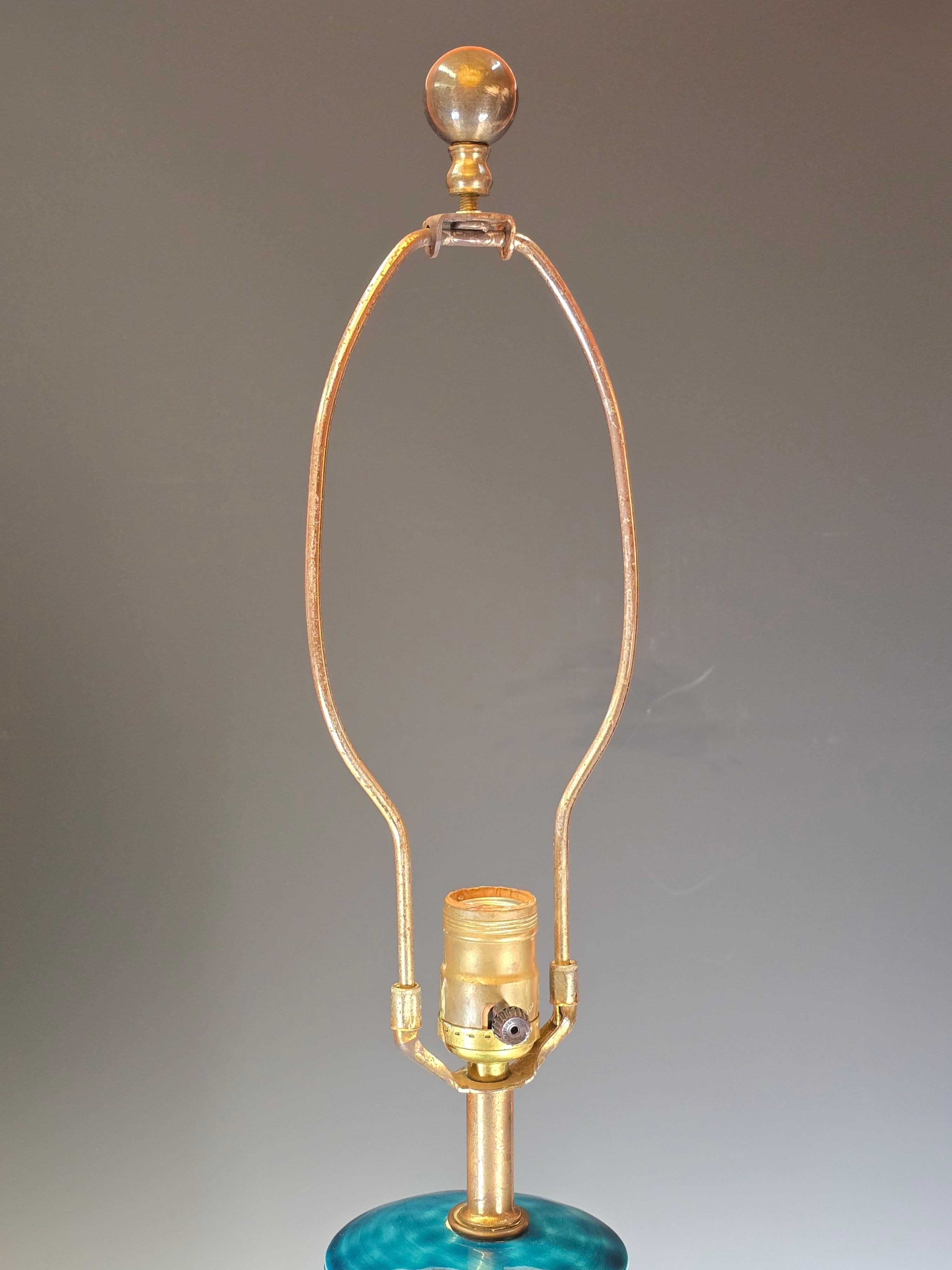 Lampe de table italienne du milieu du siècle en vente 3