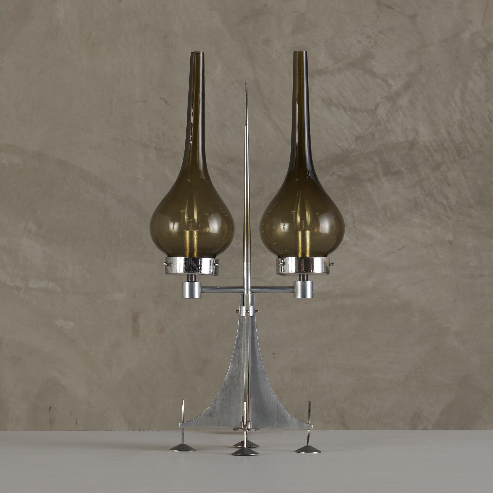 Lampe de table italienne du milieu du siècle Bon état - En vente à Los Angeles, CA
