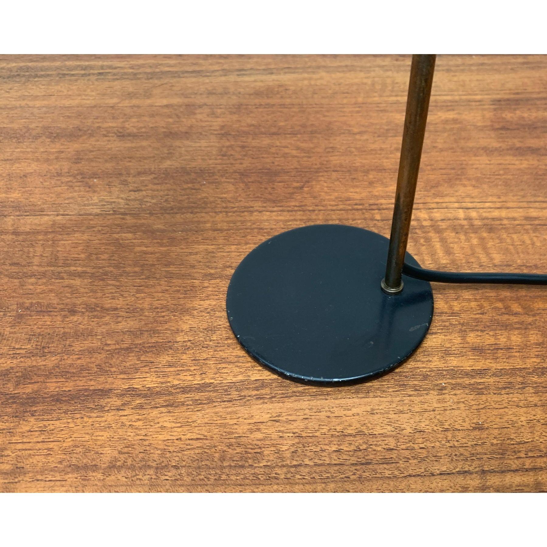 Lámpara de mesa italiana de mediados de siglo Italiano en venta
