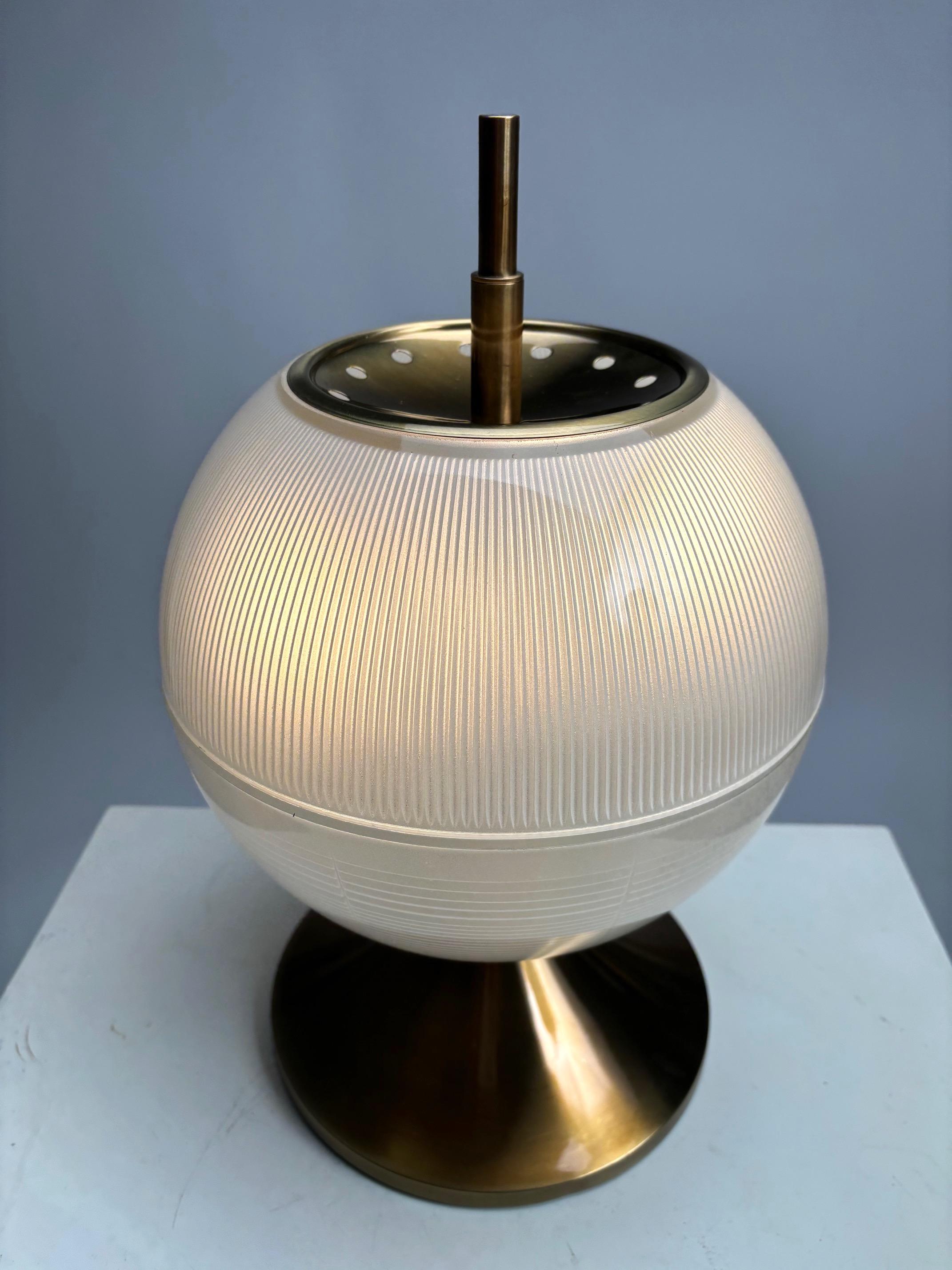 Mid-Century moderno Lampada da tavolo italiana di metà secolo, Ignazio Gardella Attr. 1960s in vendita