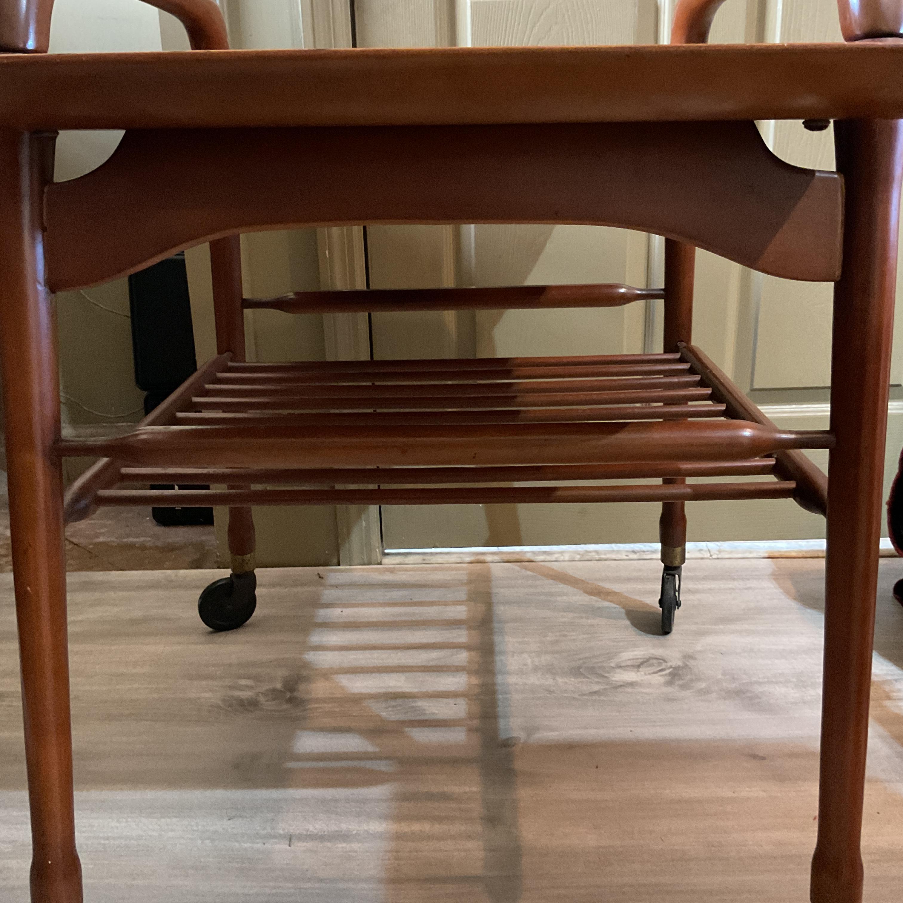 Table à thé italienne du milieu du siècle dernier en vente 3