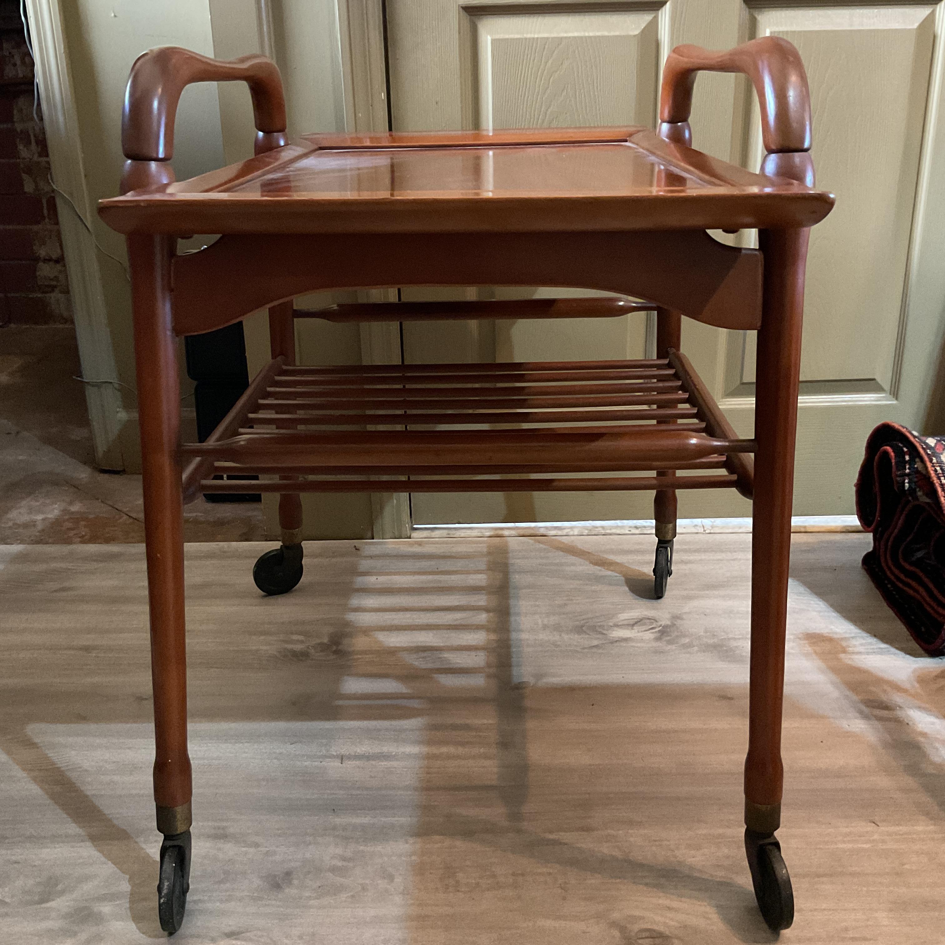 Table à thé italienne du milieu du siècle dernier en vente 2