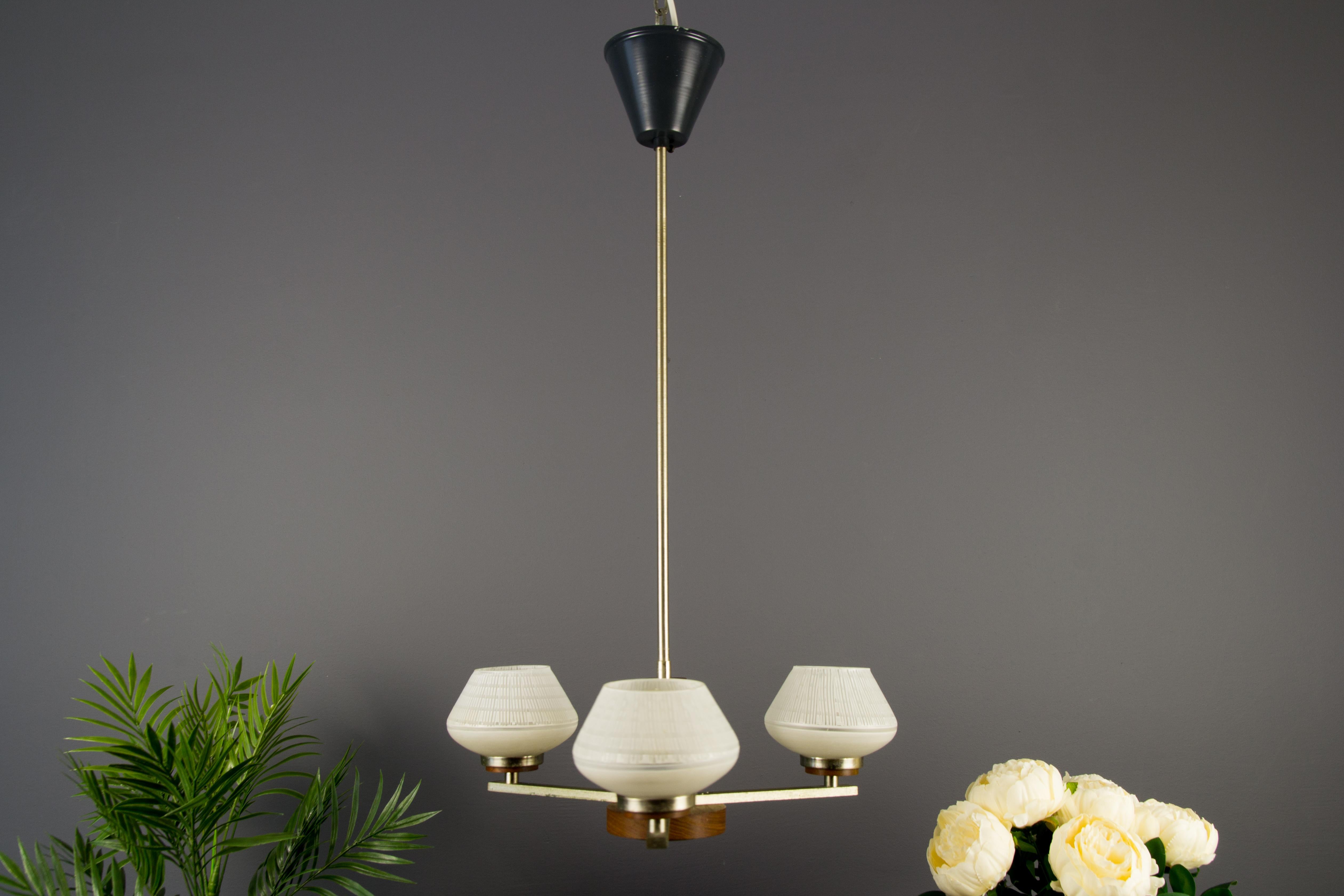 Midcentury Italian Chrome, Wood and White Glass Three-Light Chandelier In Good Condition In Barntrup, DE