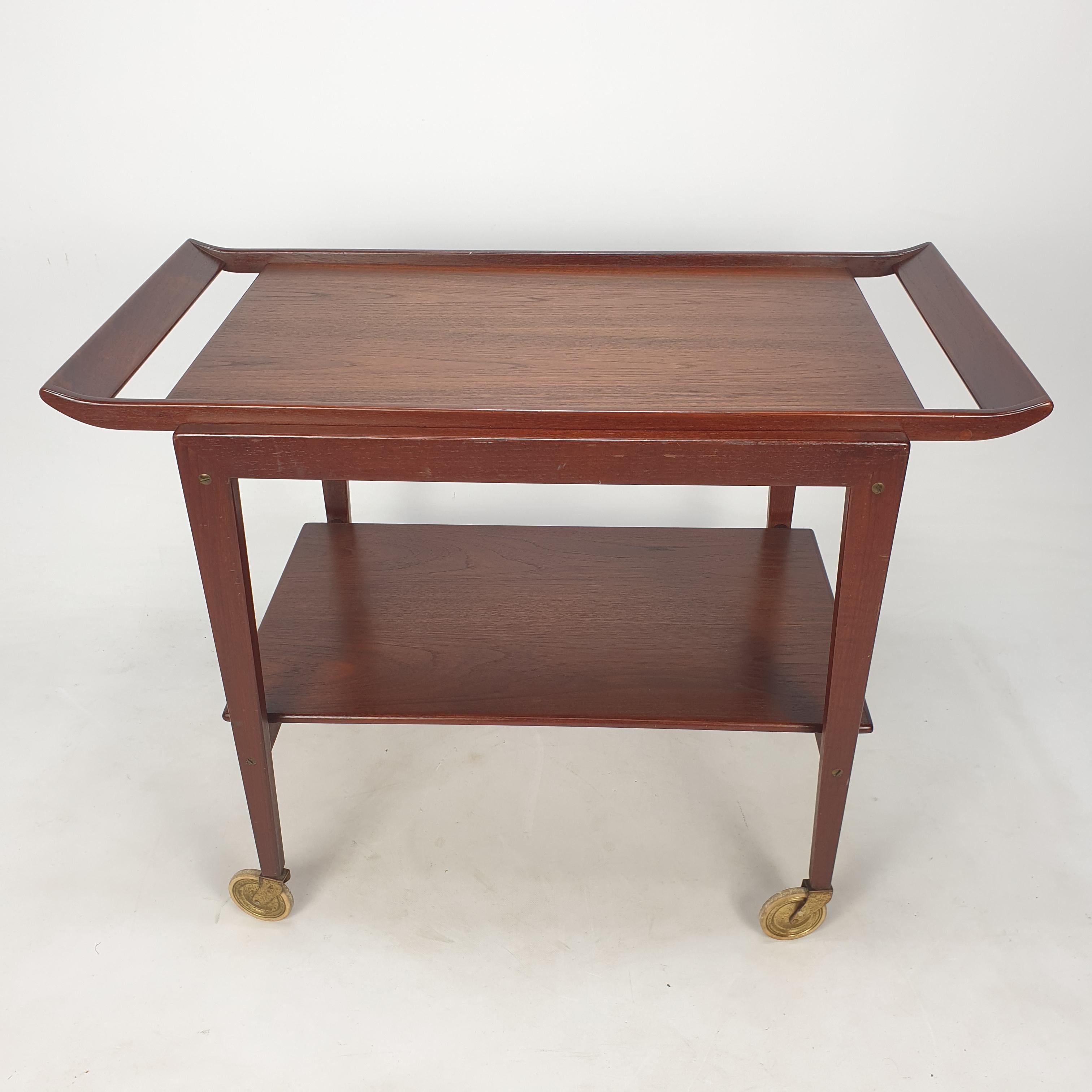 Mid-Century Italian Teak Trolley, 1960's For Sale 5