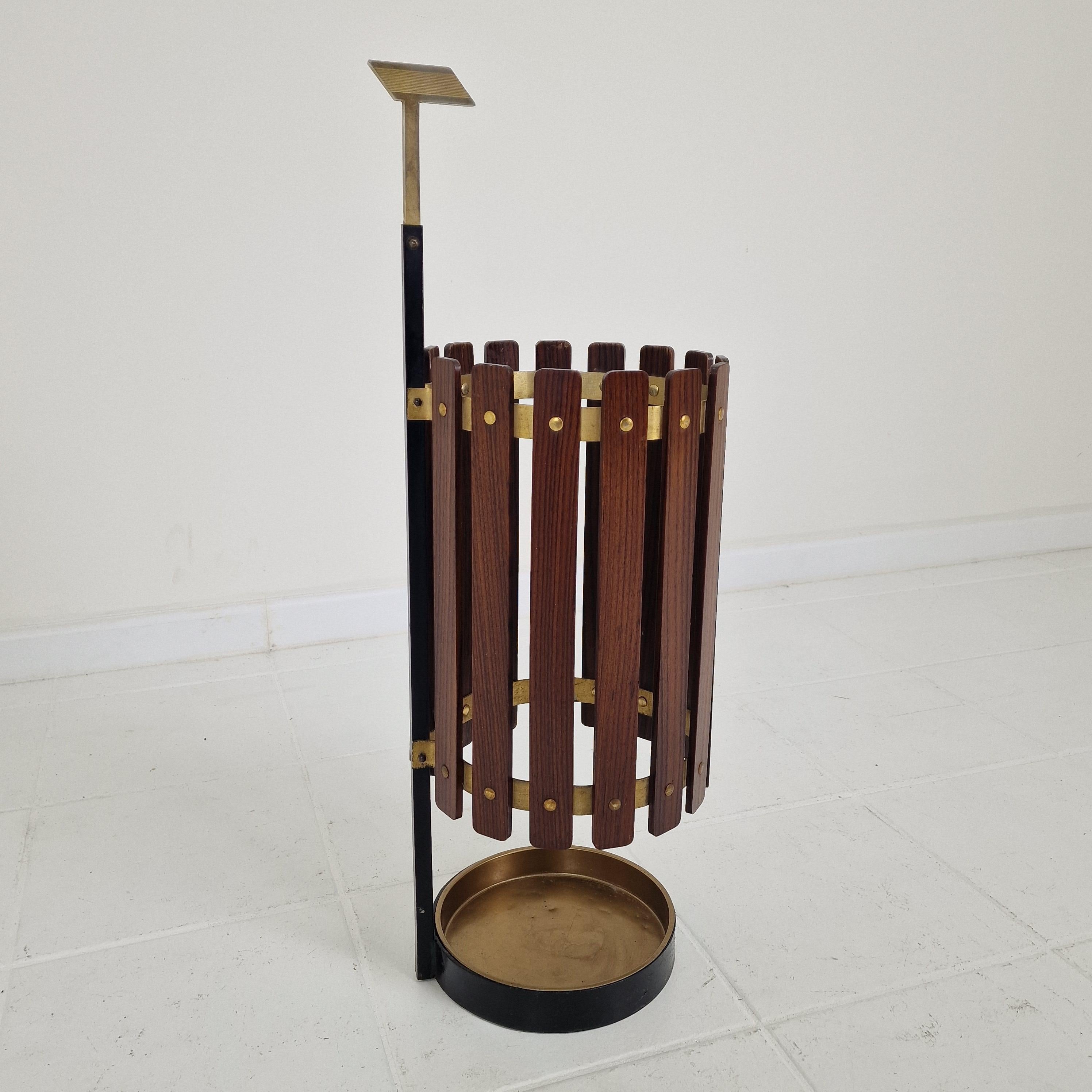Mid Century Italian Teak Wooden Umbrella Stand, 1950s For Sale 1