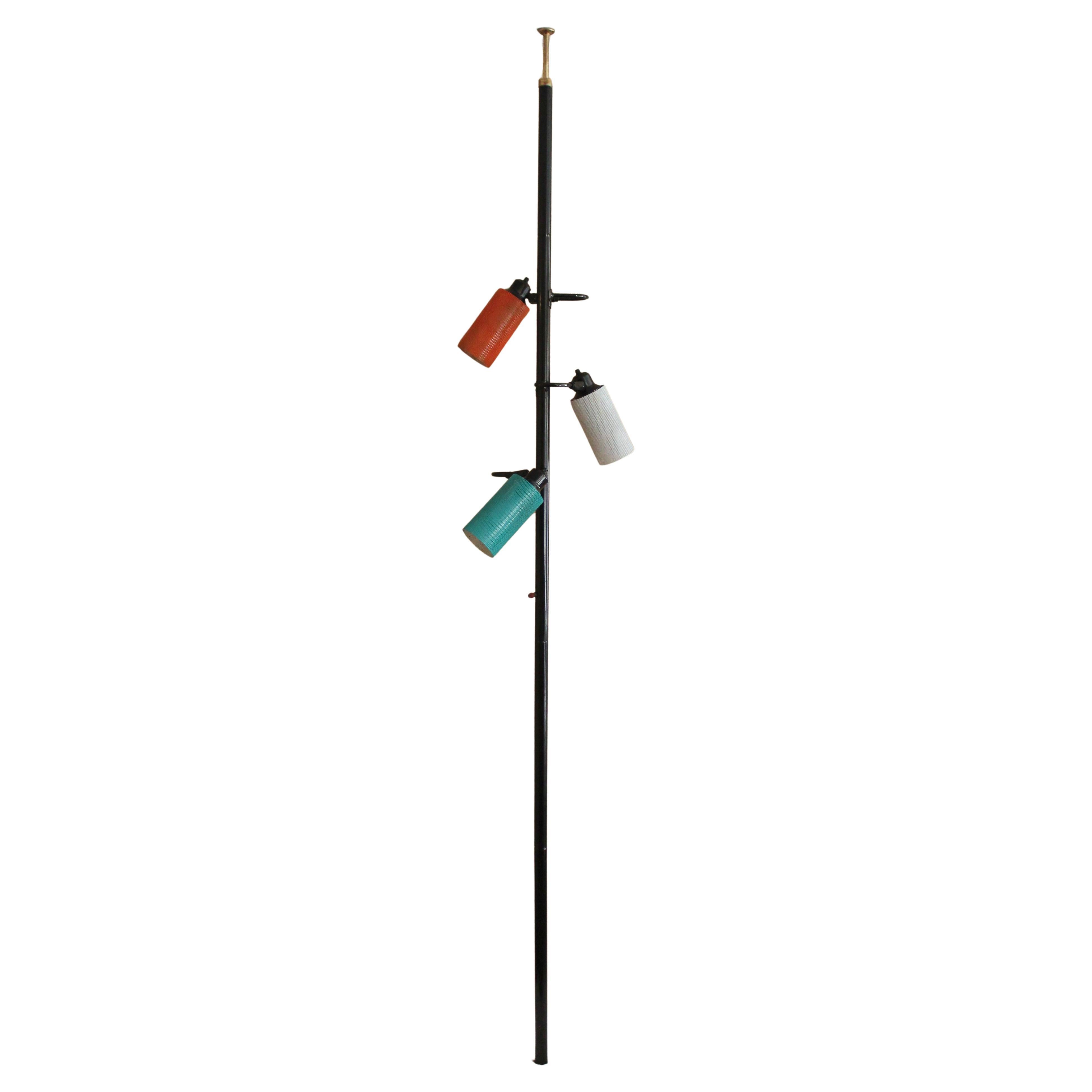 TRÈS CONVOITÉ !
TRICOLORE ITALIEN
TROIS ÉCRANS D'OMBRAGE
LAMPE À POTEAU DE TENSION !

CIRCA 1960
CONVIENT À 8 FT. PLAFOND
Après Gino Sarfatti


Les lampes Canne du milieu du siècle sont l'un des ajouts les plus amusants que l'on puisse faire à la