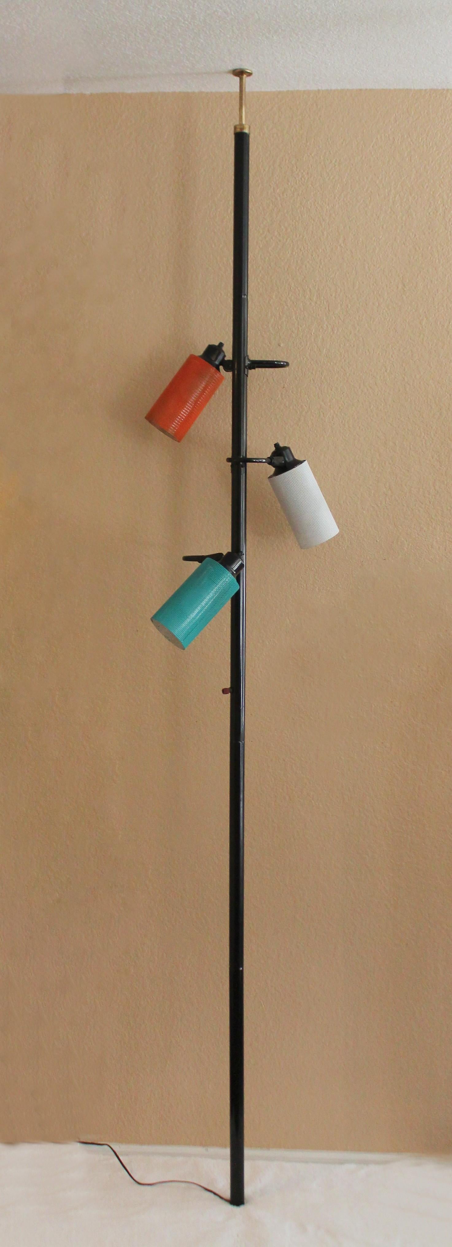 Mid-Century Modern Lampe à suspension italienne Stiffel à 3 abat-jour du milieu du siècle dernier d'après Jacques Biny, années 50 en vente