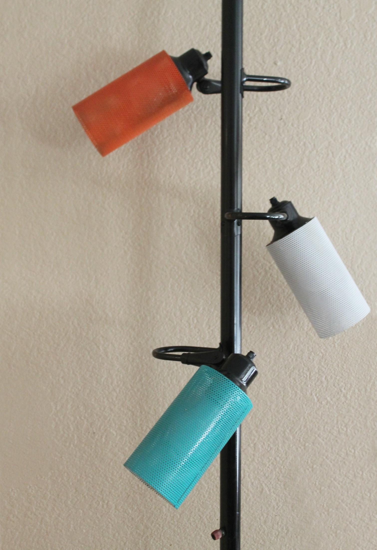 Métal Lampe à suspension italienne Stiffel à 3 abat-jour du milieu du siècle dernier d'après Jacques Biny, années 50 en vente