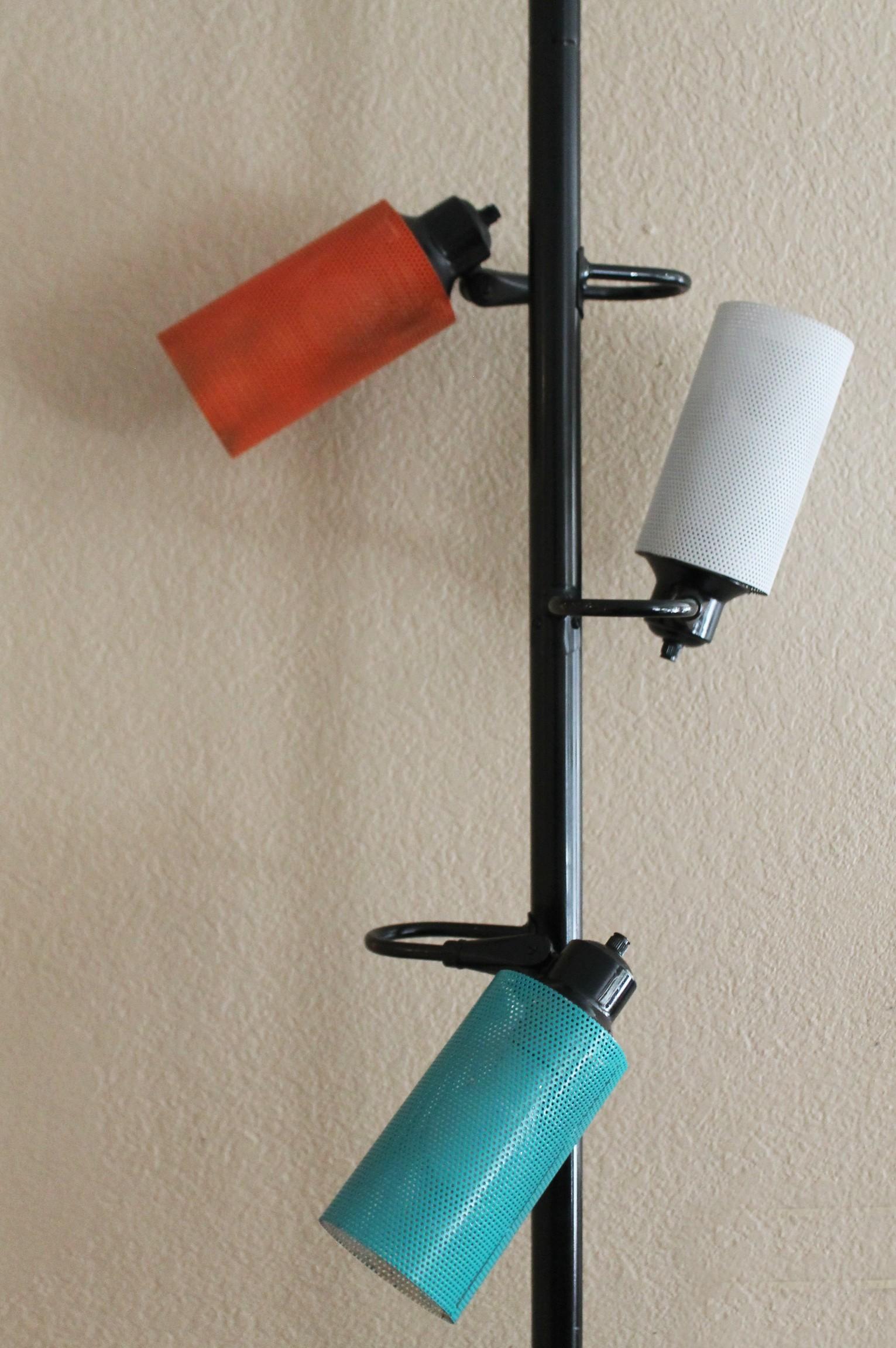 Lampe à suspension italienne Stiffel à 3 abat-jour du milieu du siècle dernier d'après Jacques Biny, années 50 en vente 2