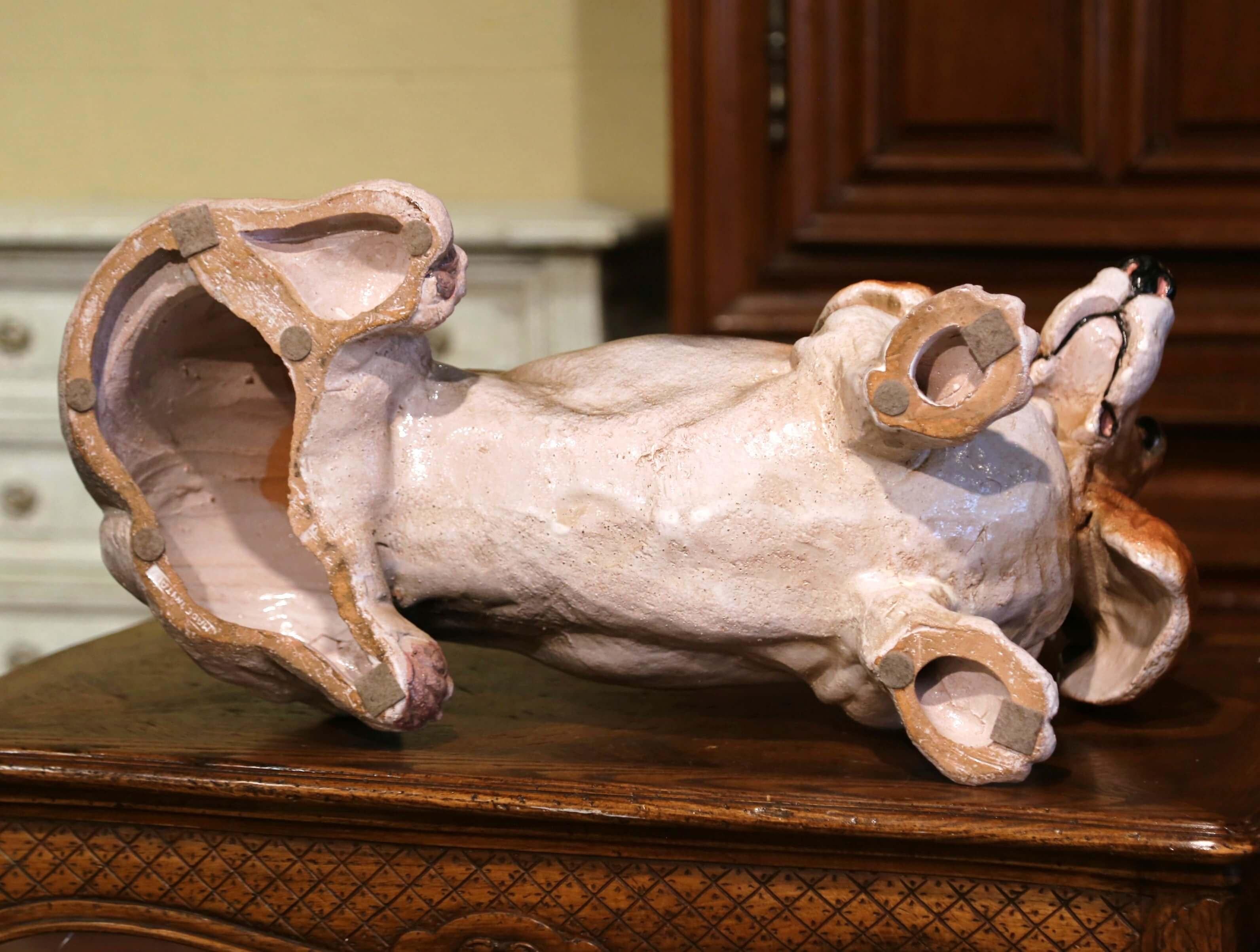 Italienische Terrakotta-Skulptur eines Basset-Hundes aus der Mitte des Jahrhunderts, Barbotine im Angebot 5