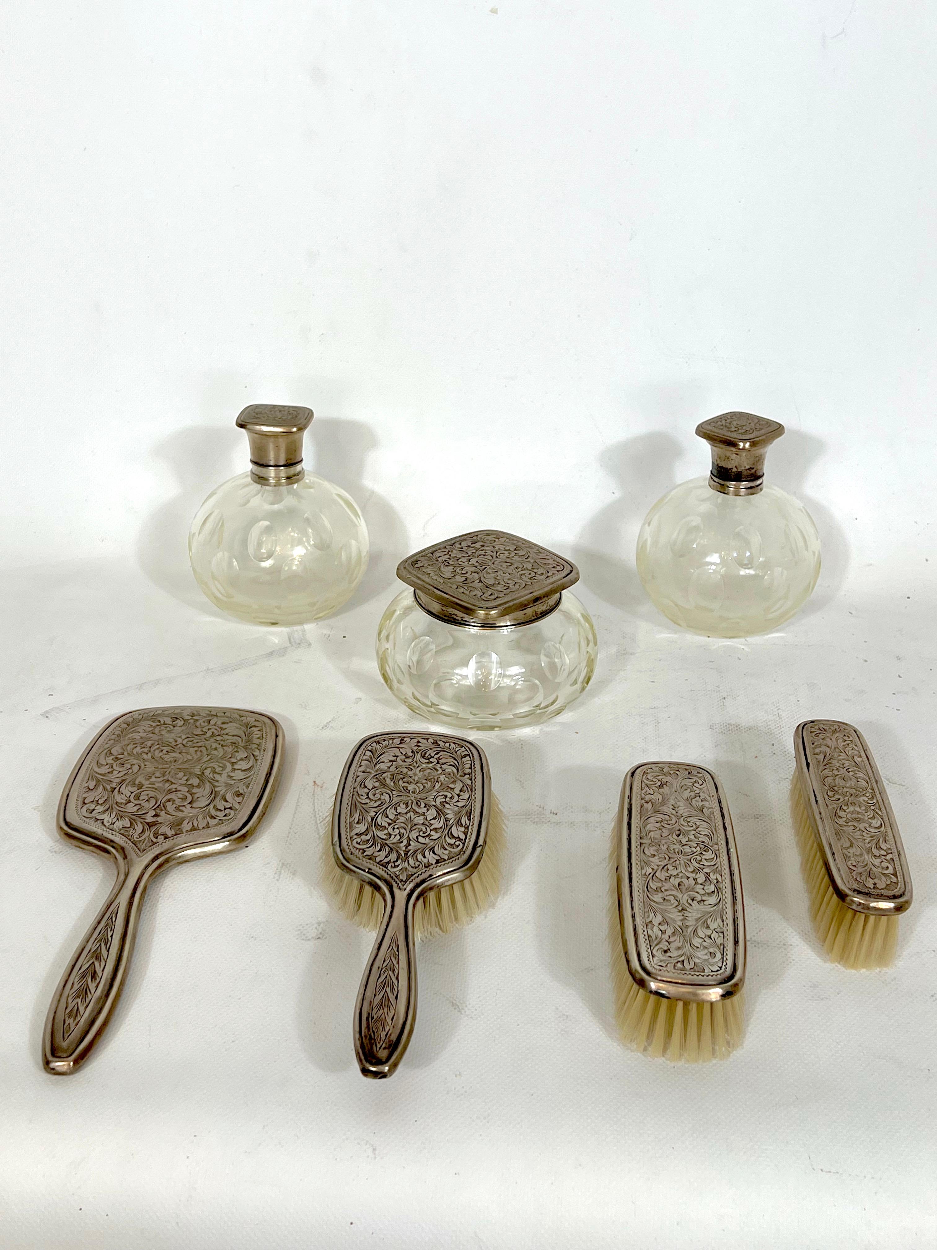Mid-Century Italian Toilet Set in Silver Plated and Blown Murano Glass from 40s In Good Condition For Sale In Catania, CT
