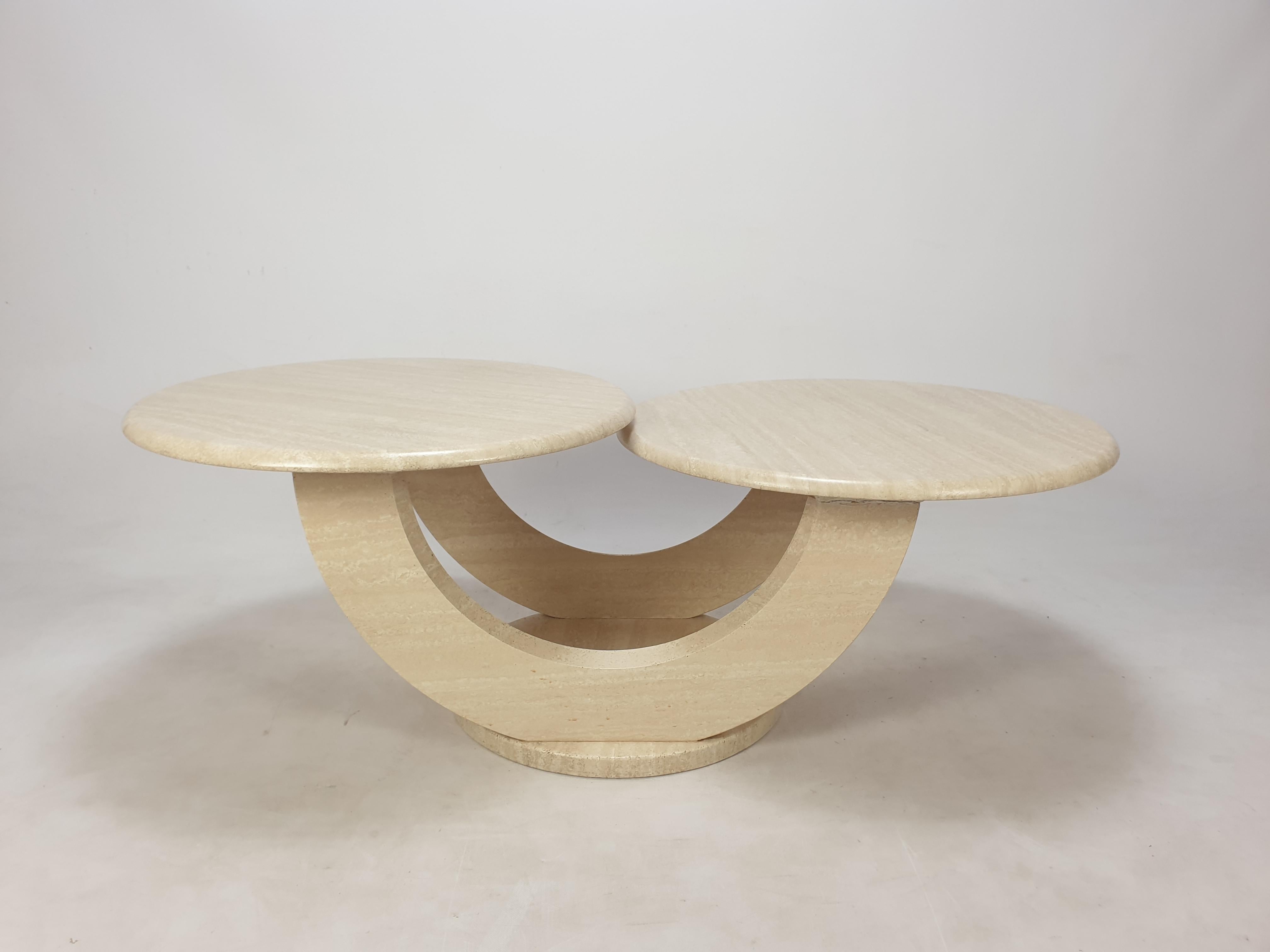 Mid-Century Modern Table basse italienne du milieu du siècle en travertin, années 1980 en vente