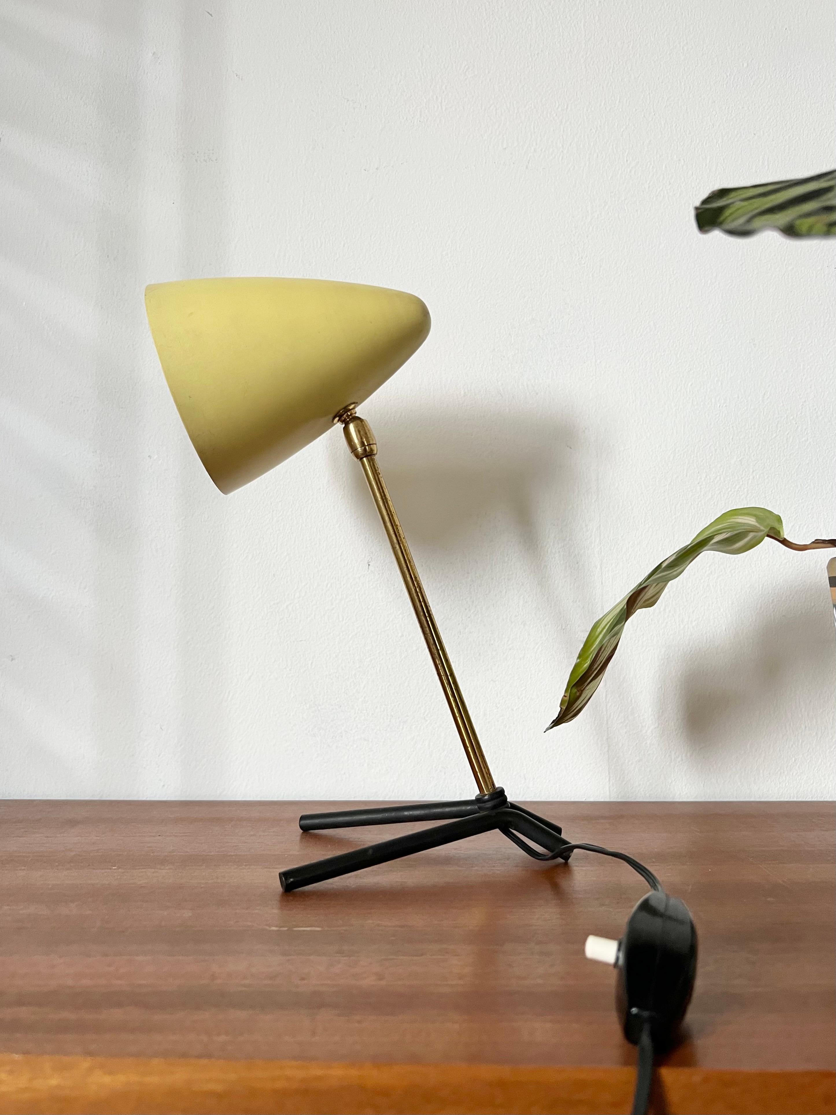 Mid-Century Modern Midcentury Italian Tripod Lamp For Sale