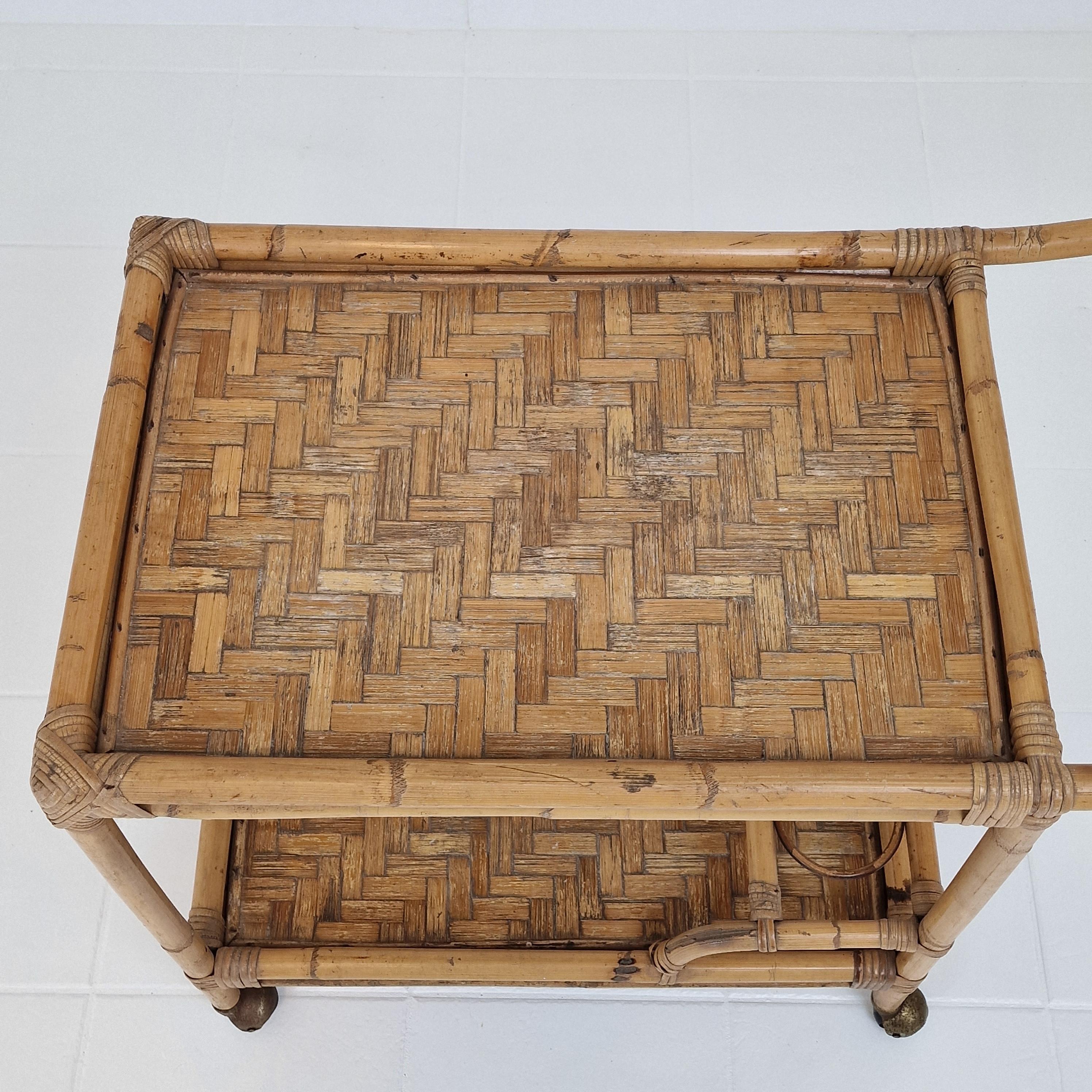 Carrello italiano di metà secolo in bambù e rattan, anni '70 in vendita 4