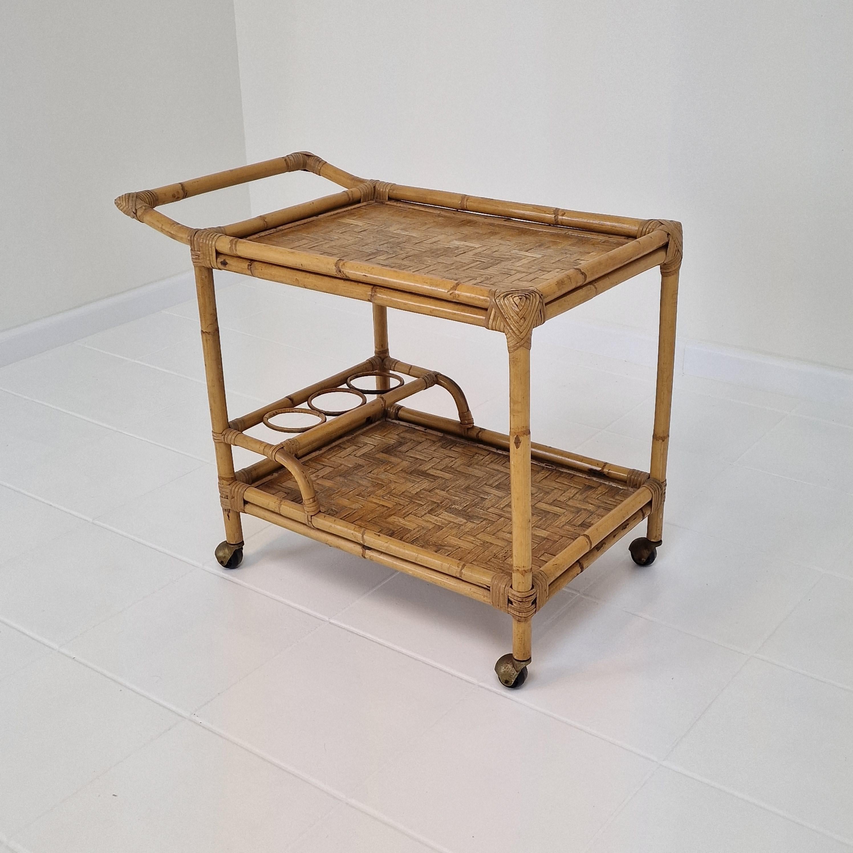 Mid-Century moderno Carrello italiano di metà secolo in bambù e rattan, anni '70 in vendita