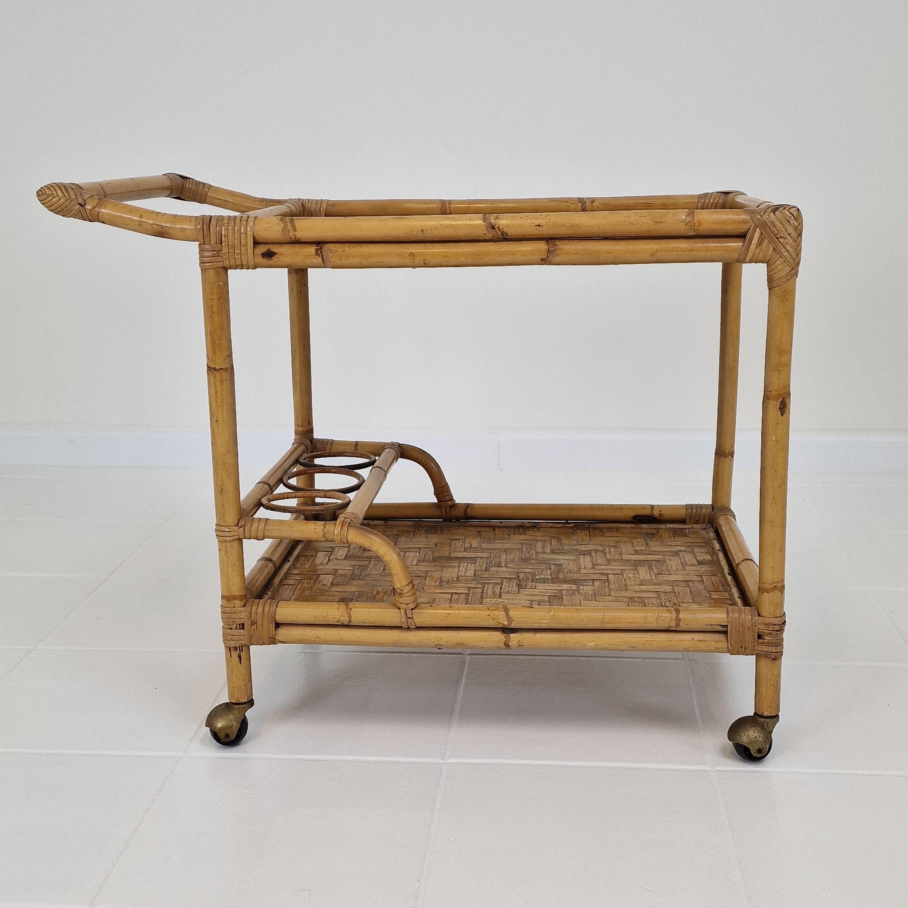 Metà XX secolo Carrello italiano di metà secolo in bambù e rattan, anni '70 in vendita