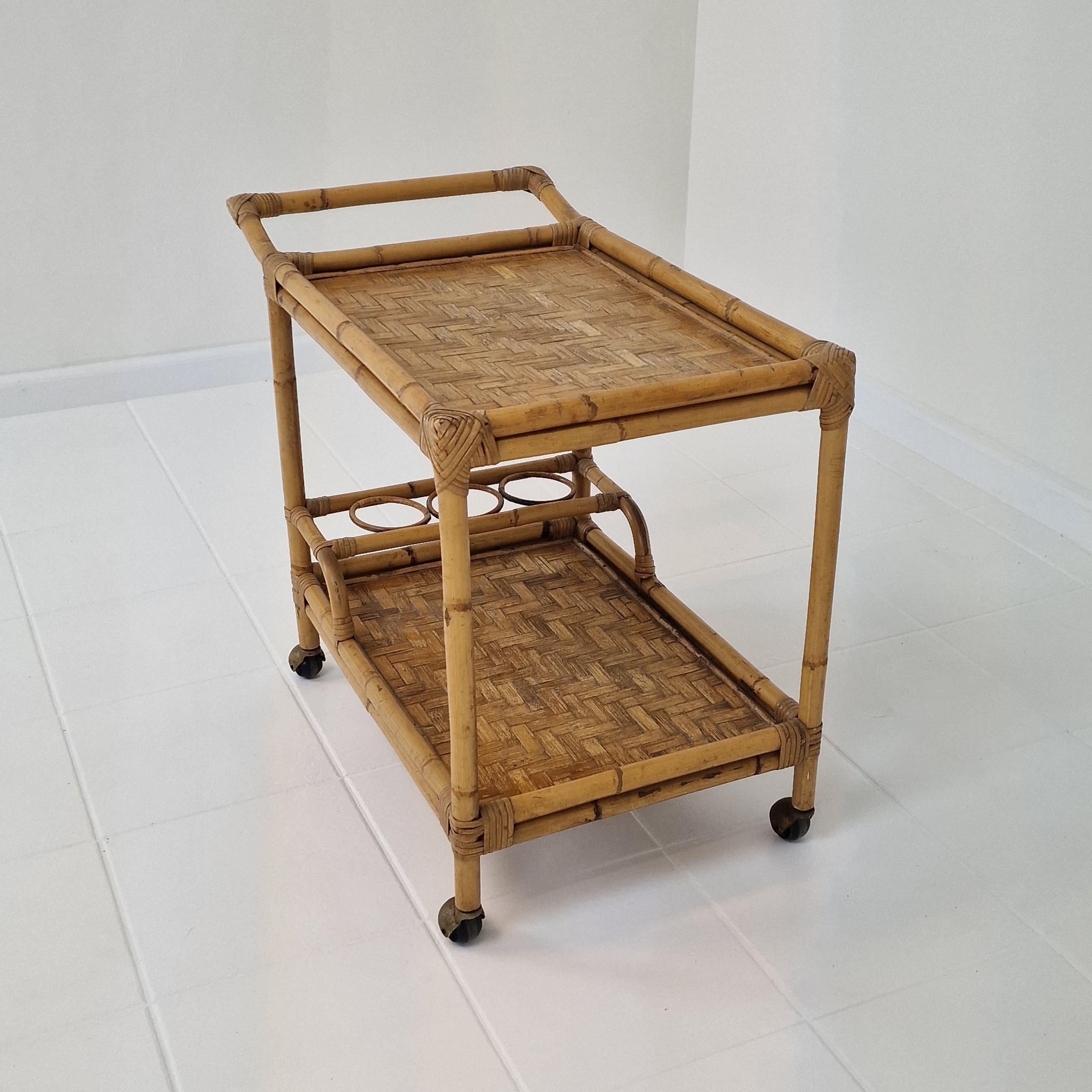 Carrello italiano di metà secolo in bambù e rattan, anni '70 in vendita 1