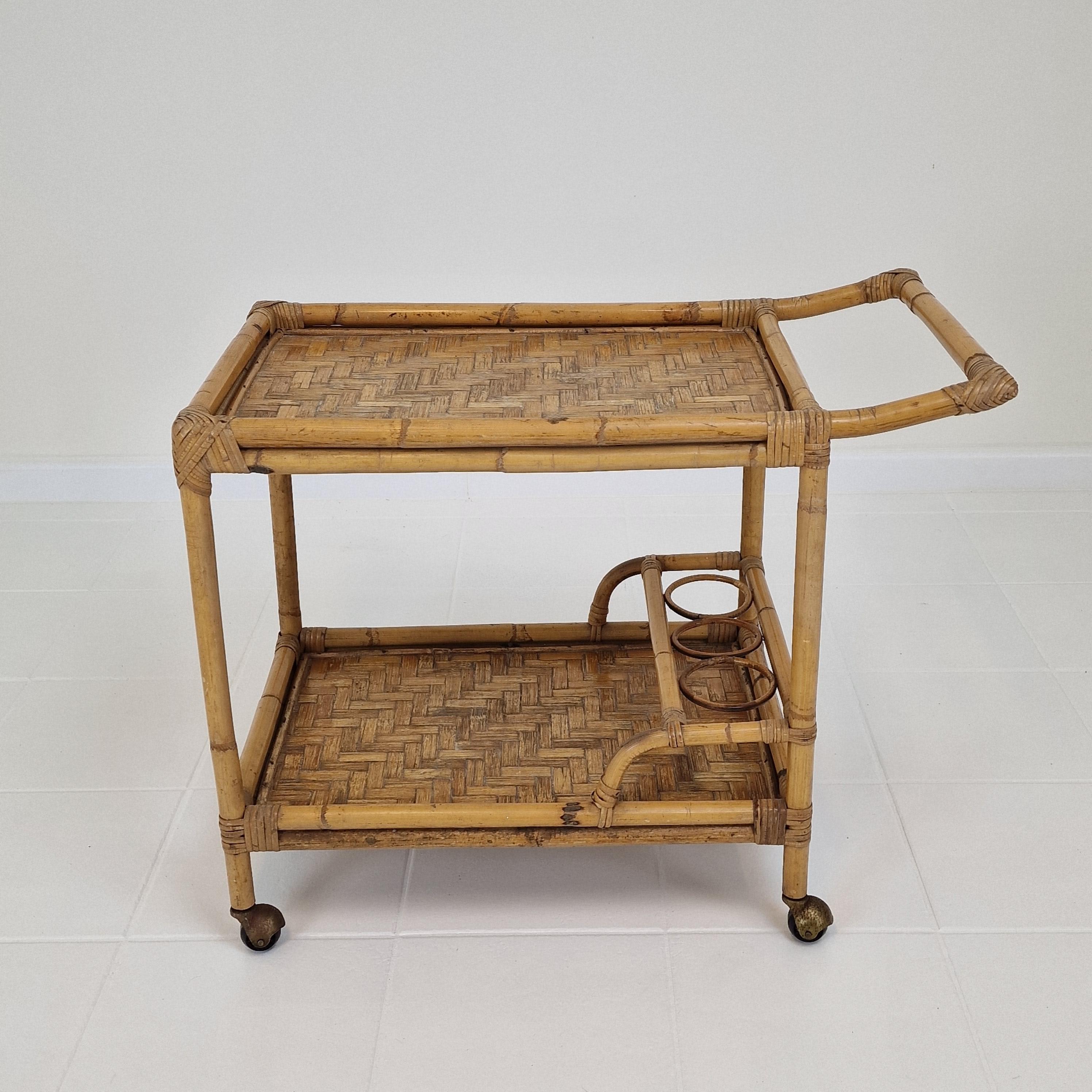 Carrello italiano di metà secolo in bambù e rattan, anni '70 in vendita 2