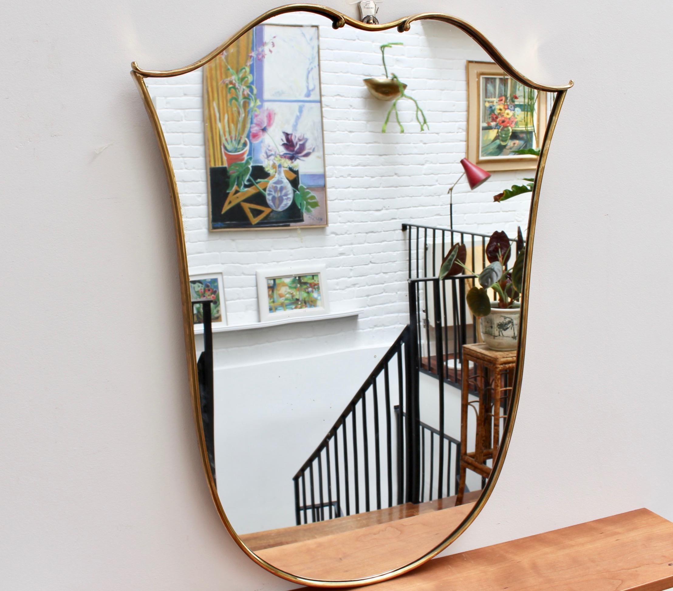 Midcentury Italian Tulip-Shaped Wall Mirror with Brass Frame, circa 1950s 4