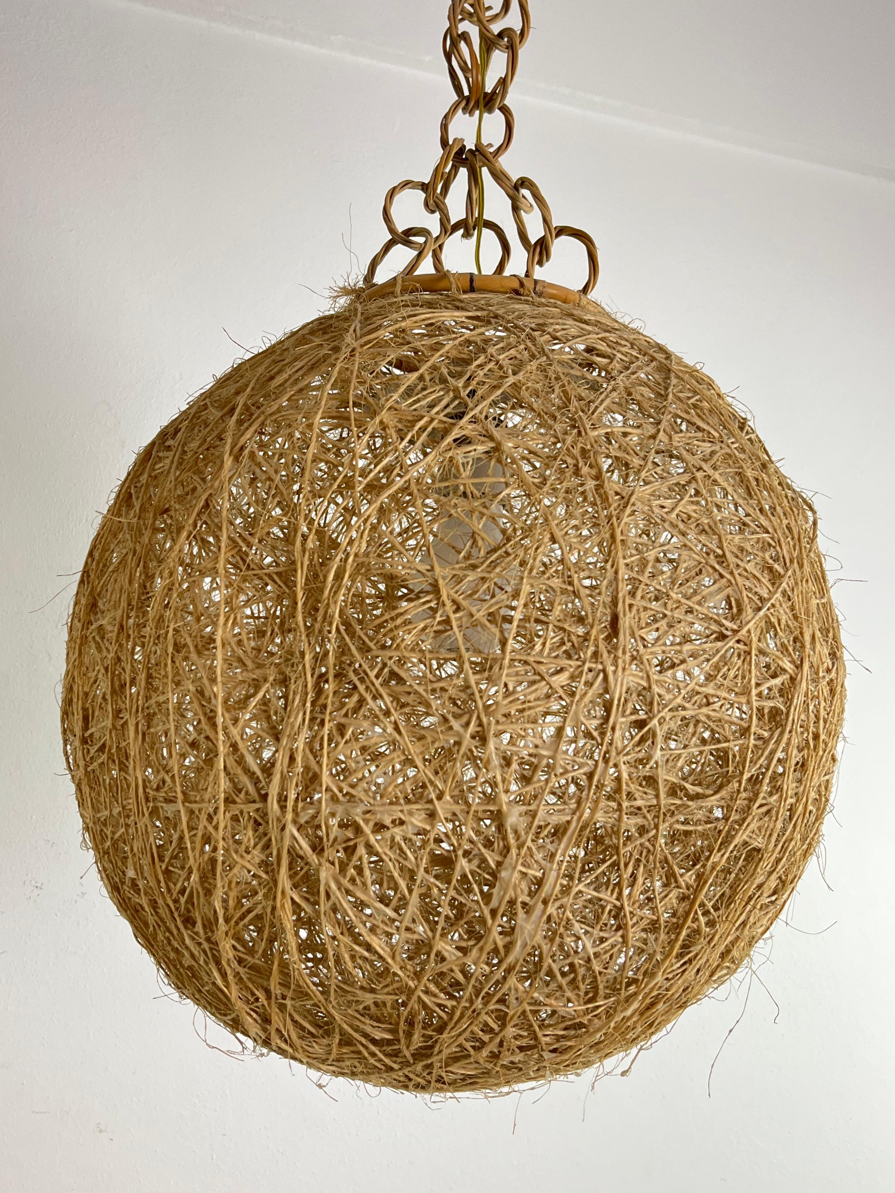 Italienischer Garn- und Rattan-Kronleuchter aus der Jahrhundertmitte, 1960er Jahre im Zustand „Gut“ im Angebot in Palermo, IT