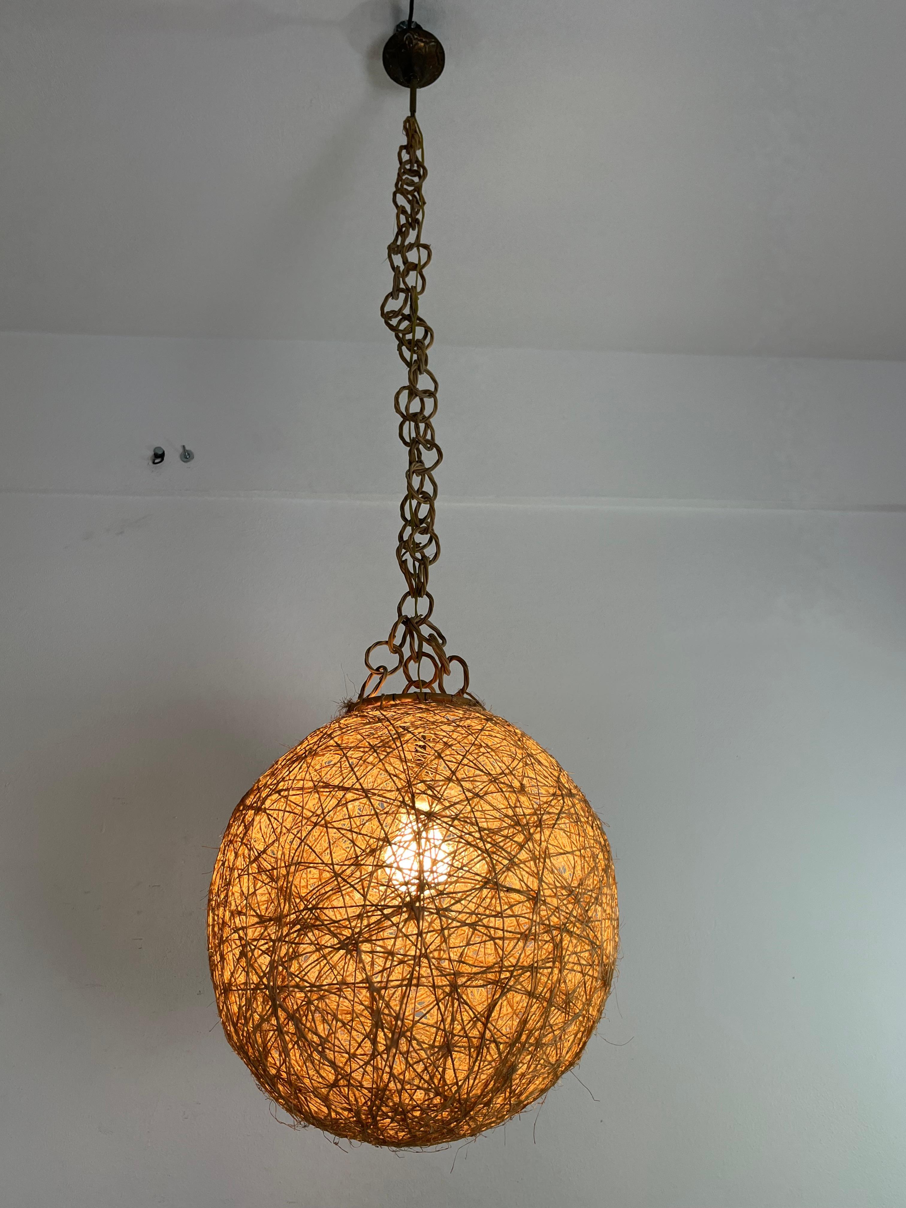 Italienischer Garn- und Rattan-Kronleuchter aus der Jahrhundertmitte, 1960er Jahre im Angebot 4