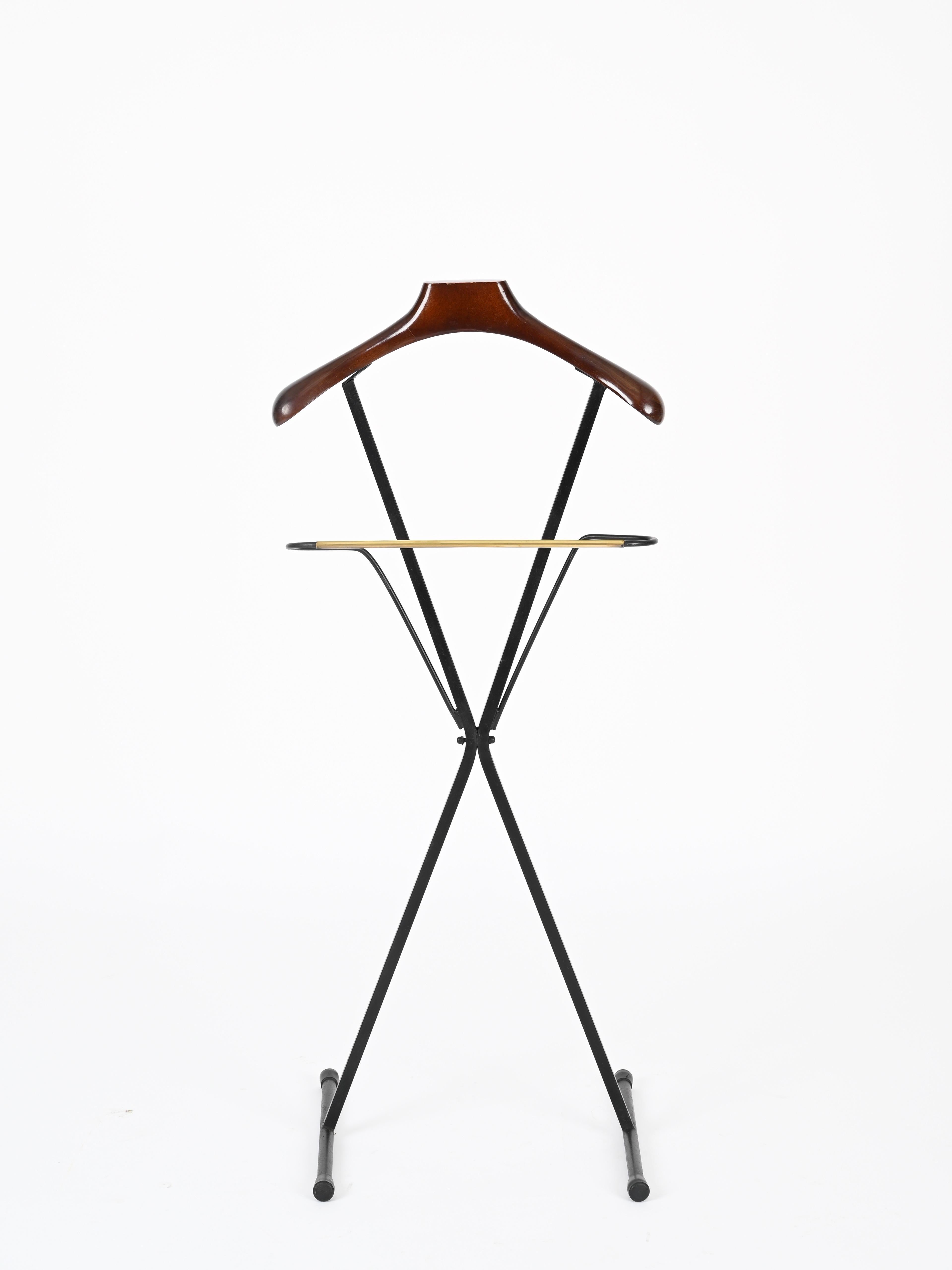 Mid-Century Modern Valet de chambre italien du milieu du siècle en Beeche, laiton et fer par Fratelli Reguitti 1960s en vente