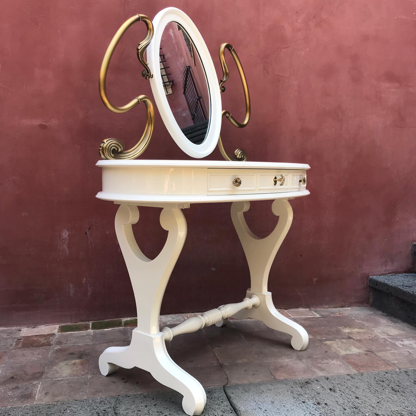 Mid-20th Century Midcentury Italian Vanity Table or Dressing Table For Sale