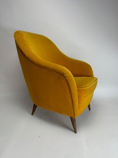 Mid-century Italian velvet armchair, Gio Ponti Style 1950s (Customizable)