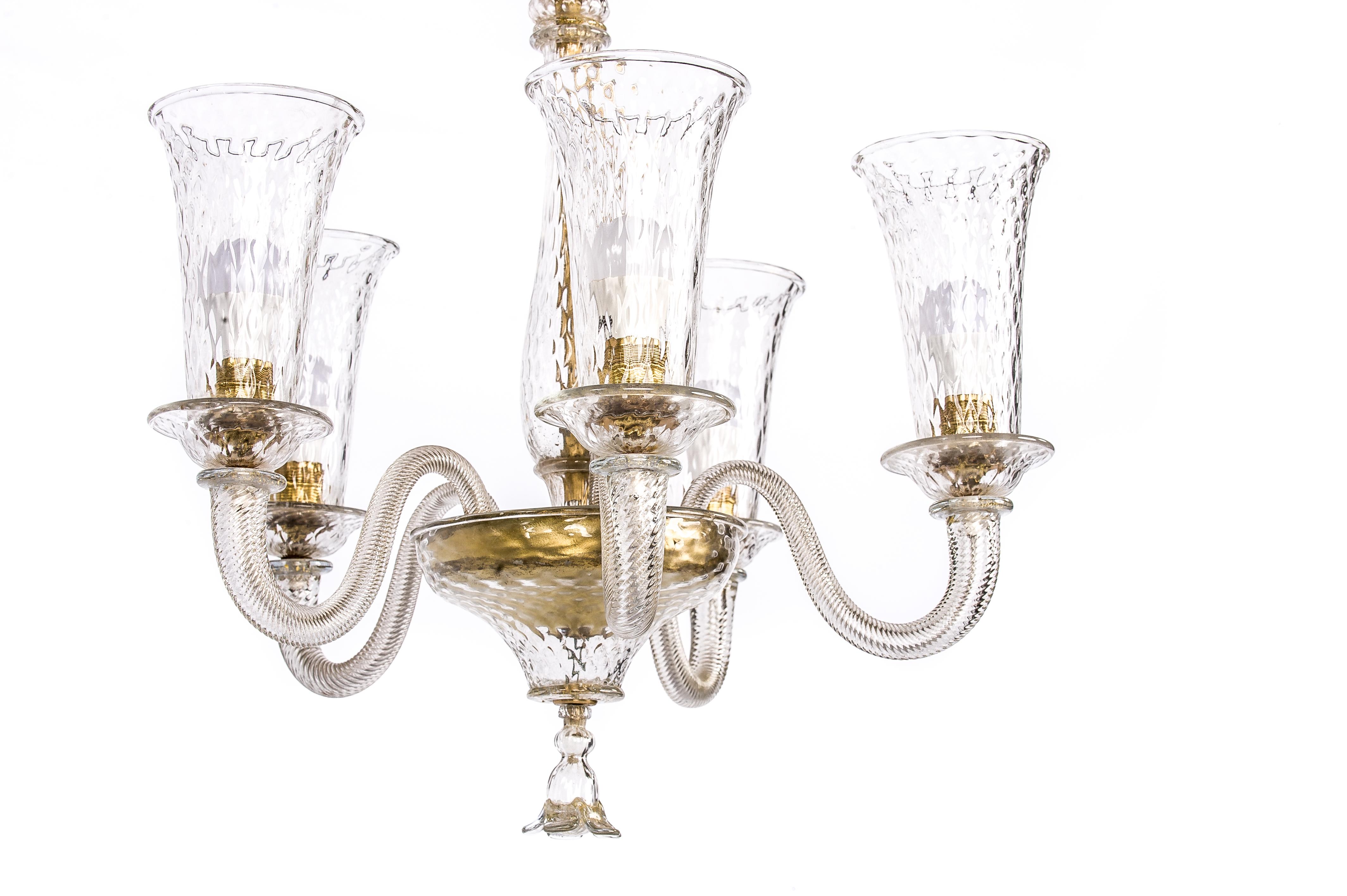 Mid-Century Modern Mid-Century Italian Venetian Chandelier in Blown Murano Glass with Gold Flakes For Sale