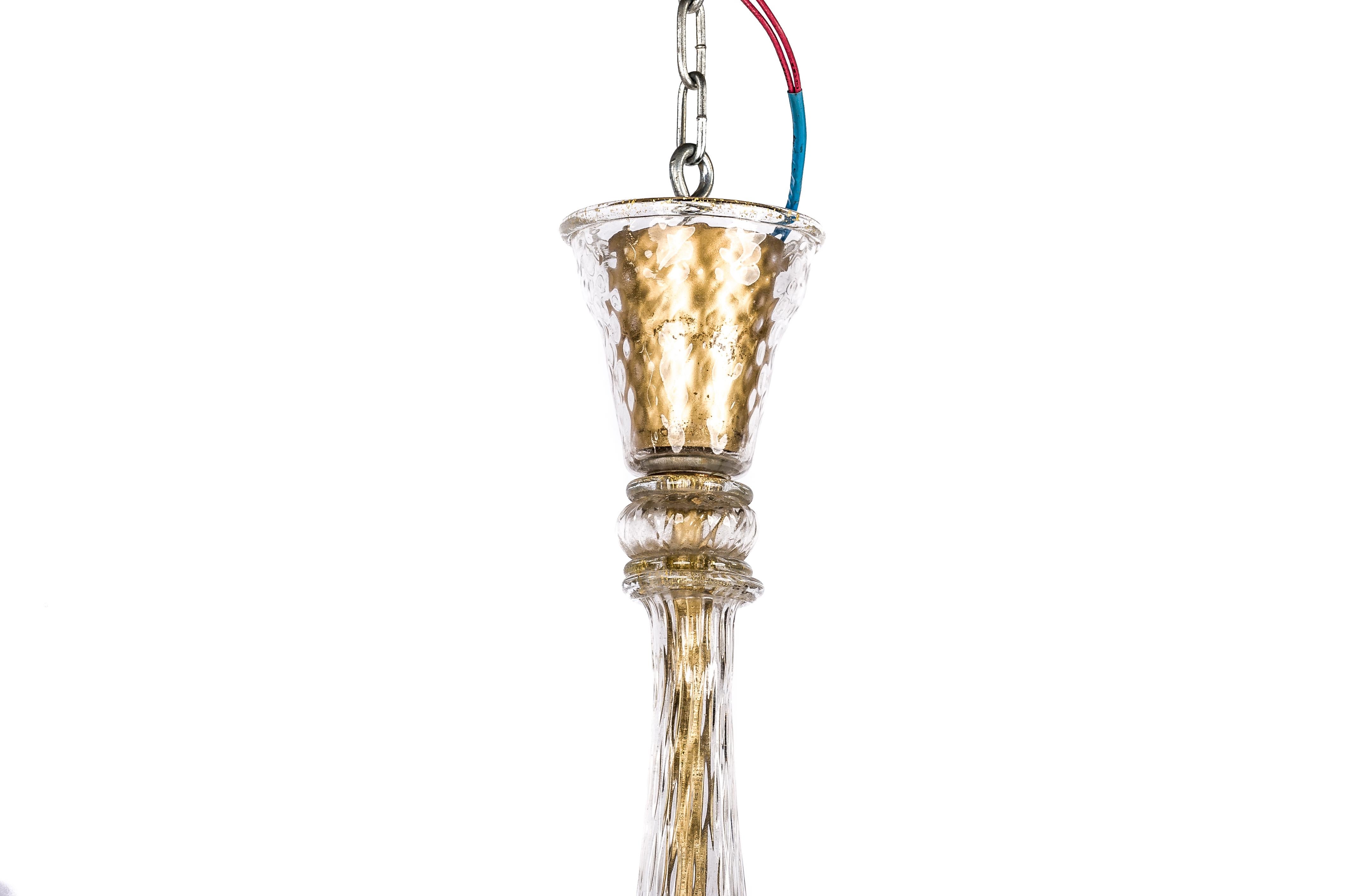 Mid-Century Italian Venetian Chandelier in Blown Murano Glass with Gold Flakes For Sale 3