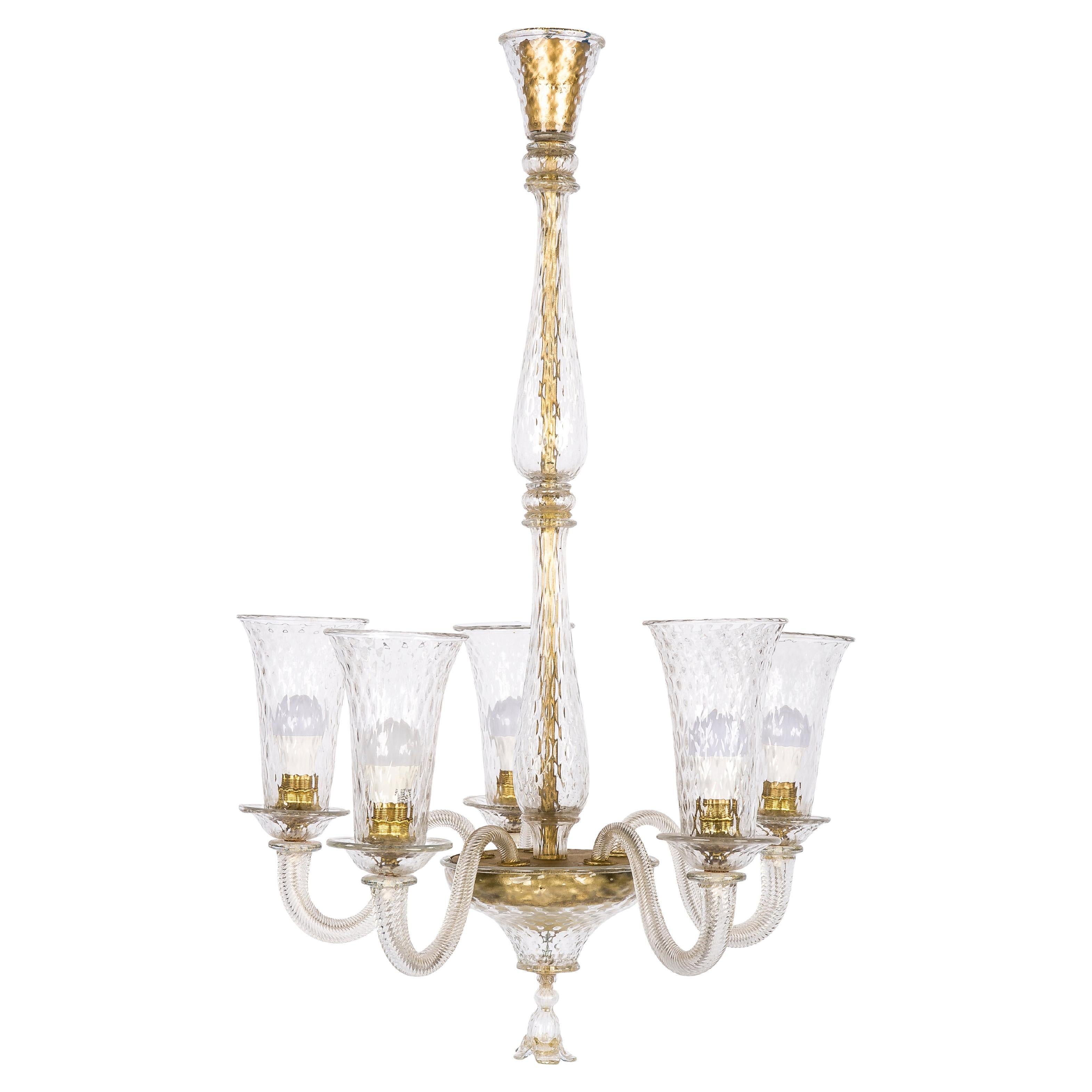 Lampadario veneziano di metà secolo in vetro soffiato di Murano con scaglie d'oro