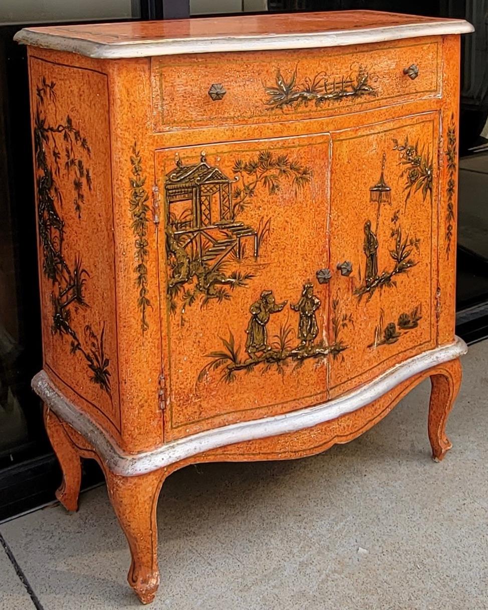 20th Century Mid-Century Italian Venetian Chinoiserie Gilt and Orange Cabinet For Sale