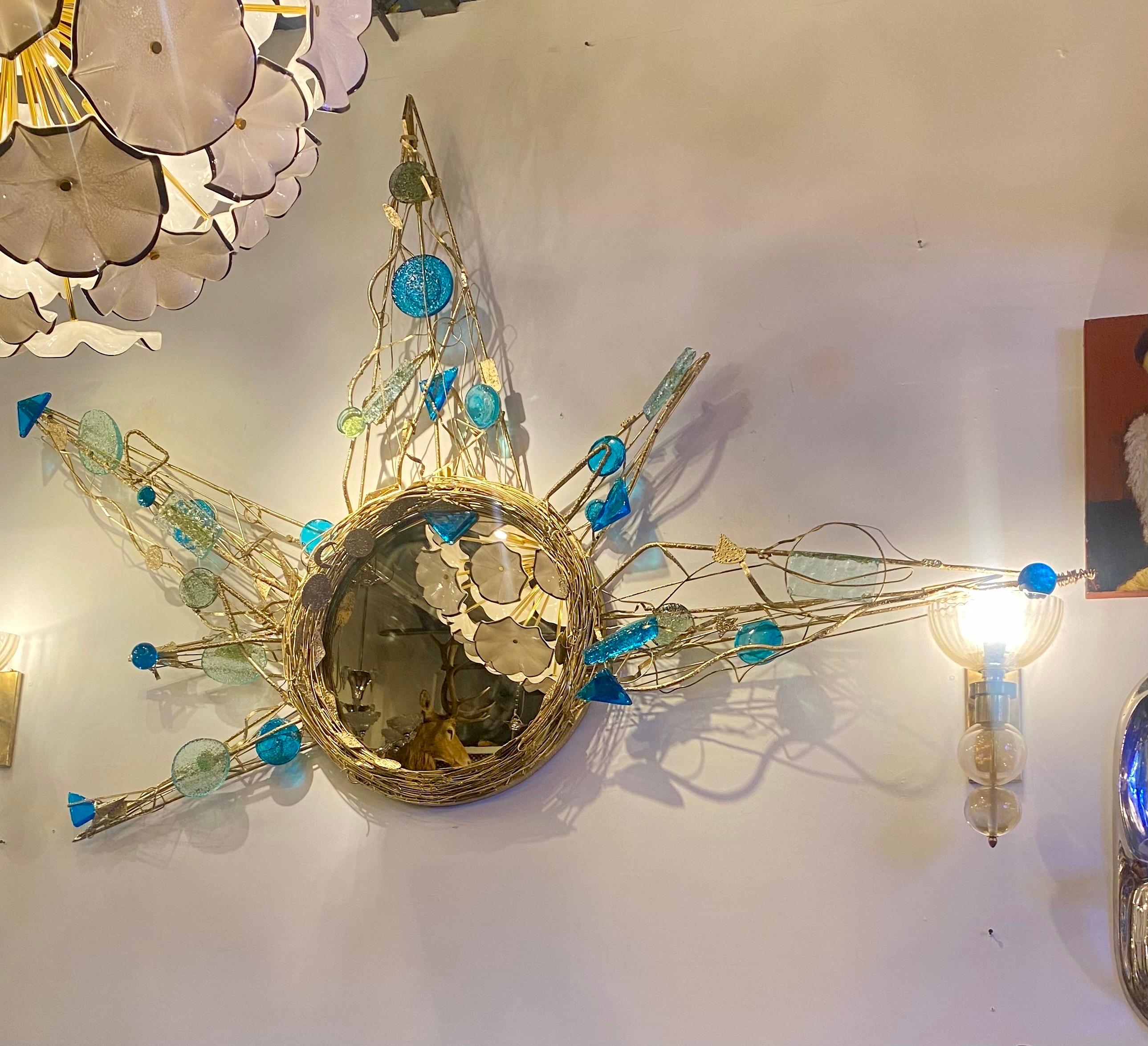 Espejo de pared italiano de mediados de siglo de metal y cristal hechos a mano Moderno de mediados de siglo en venta