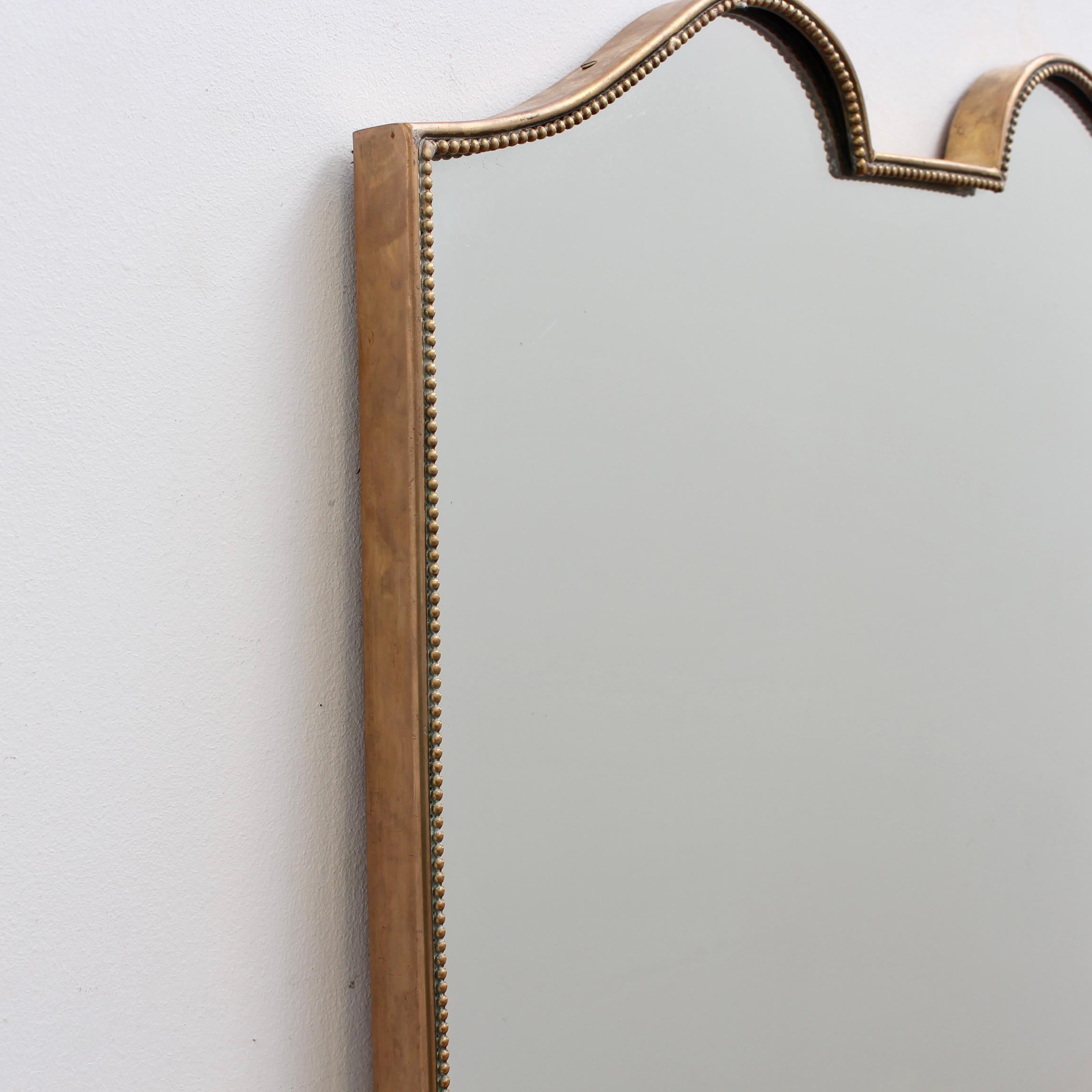 Mid-Century Italian Wall Mirror with Brass Frame and Beading (circa 1950s) In Good Condition For Sale In London, GB