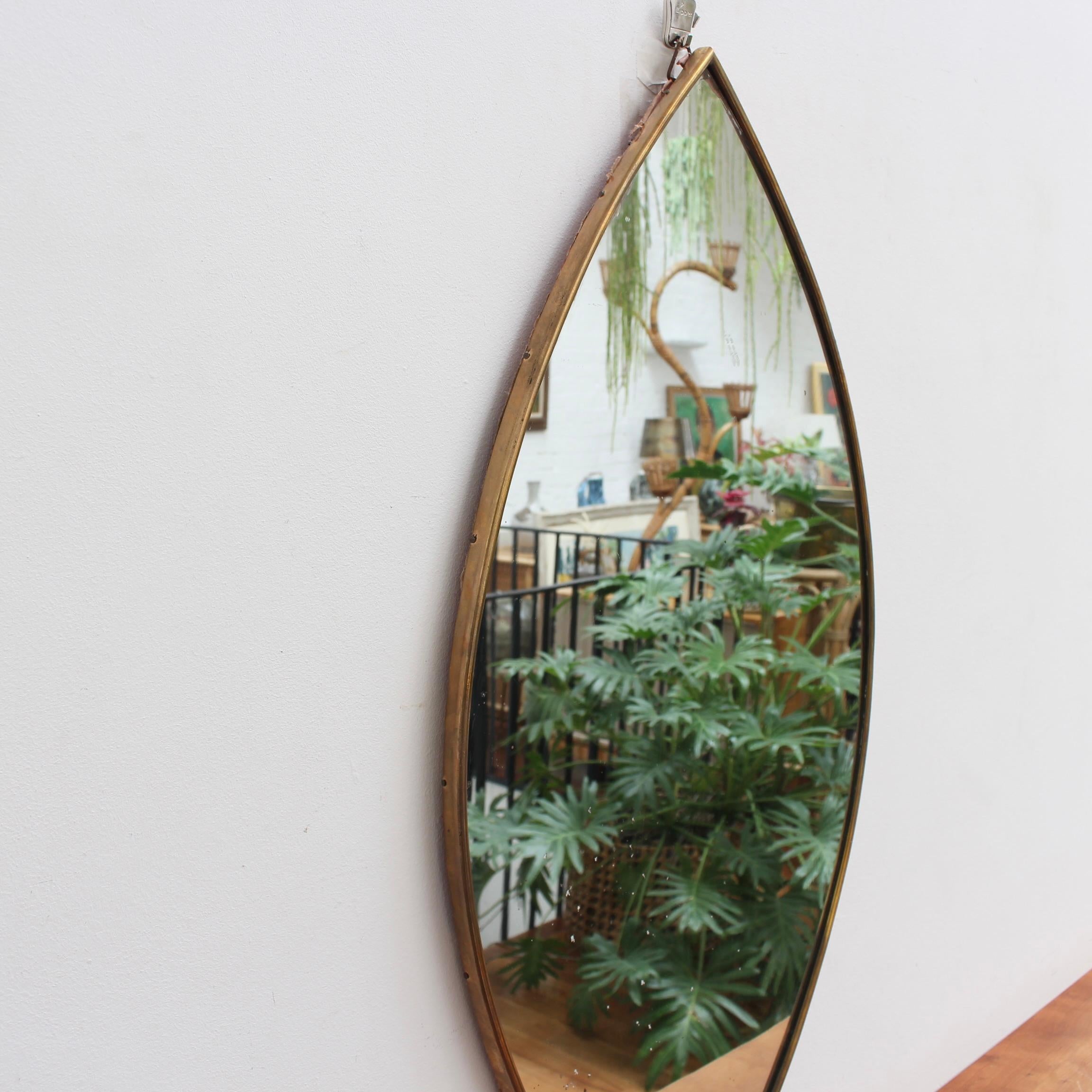 Mid-Century Italian Wall Mirror with Brass Frame (circa 1950s) In Fair Condition For Sale In London, GB