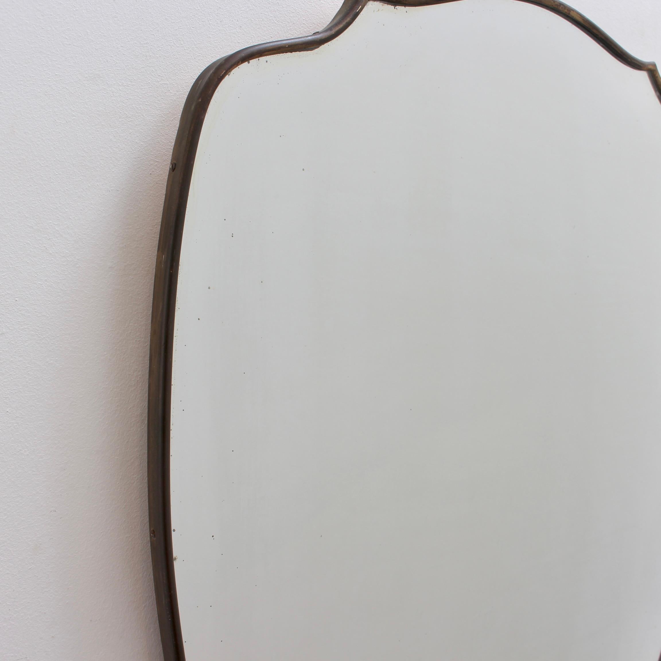 Mid-Century Italian Wall Mirror with Brass Frame (circa 1950s) For Sale 4