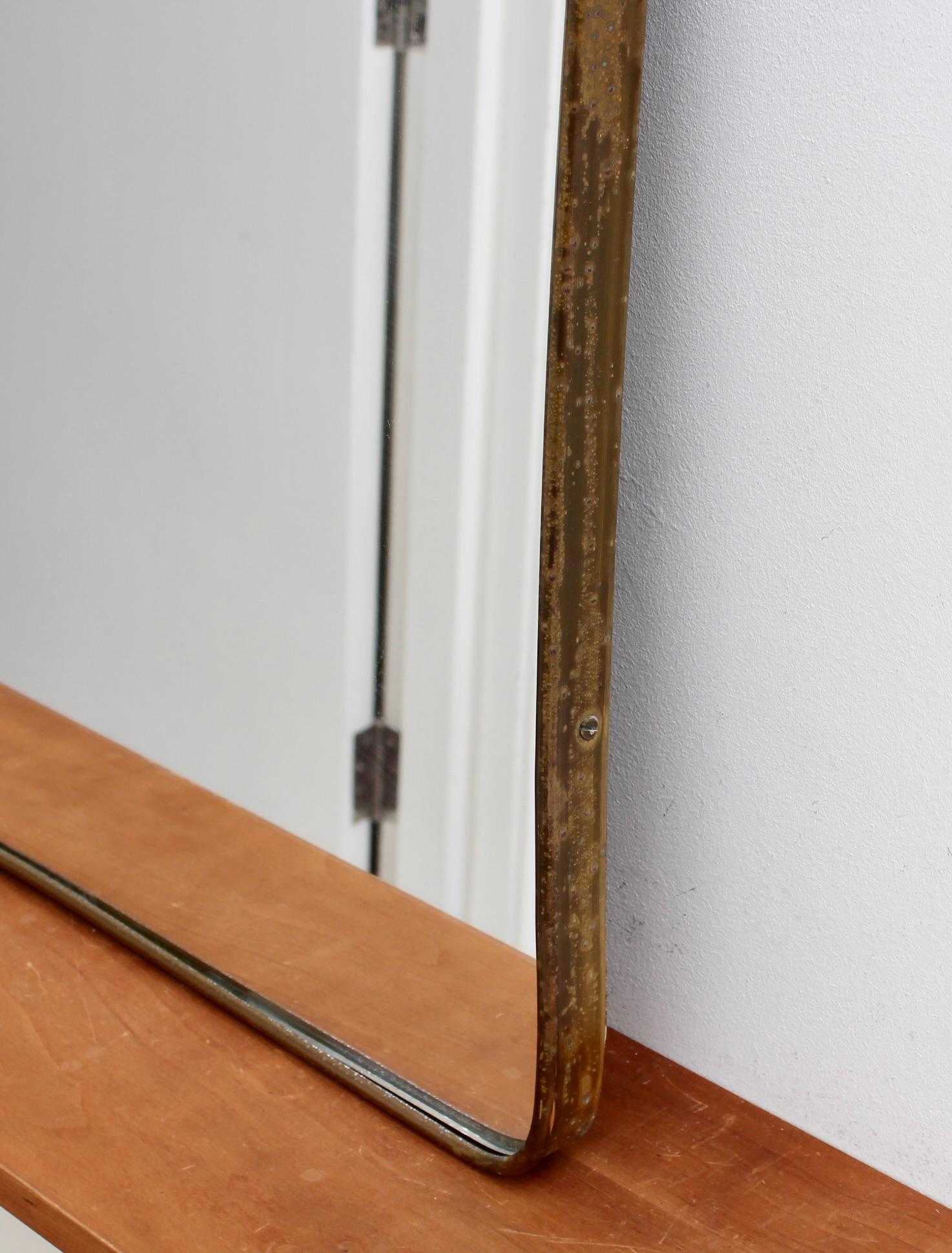 Mid-Century Italian Wall Mirror with Brass Frame (circa 1950s) - Large For Sale 9