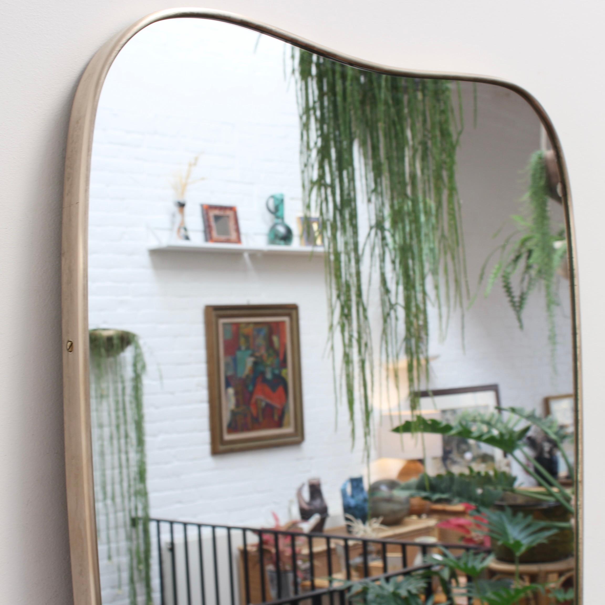 Mid-Century Italian Wall Mirror with Brass Frame (circa 1950s) - Large In Fair Condition In London, GB