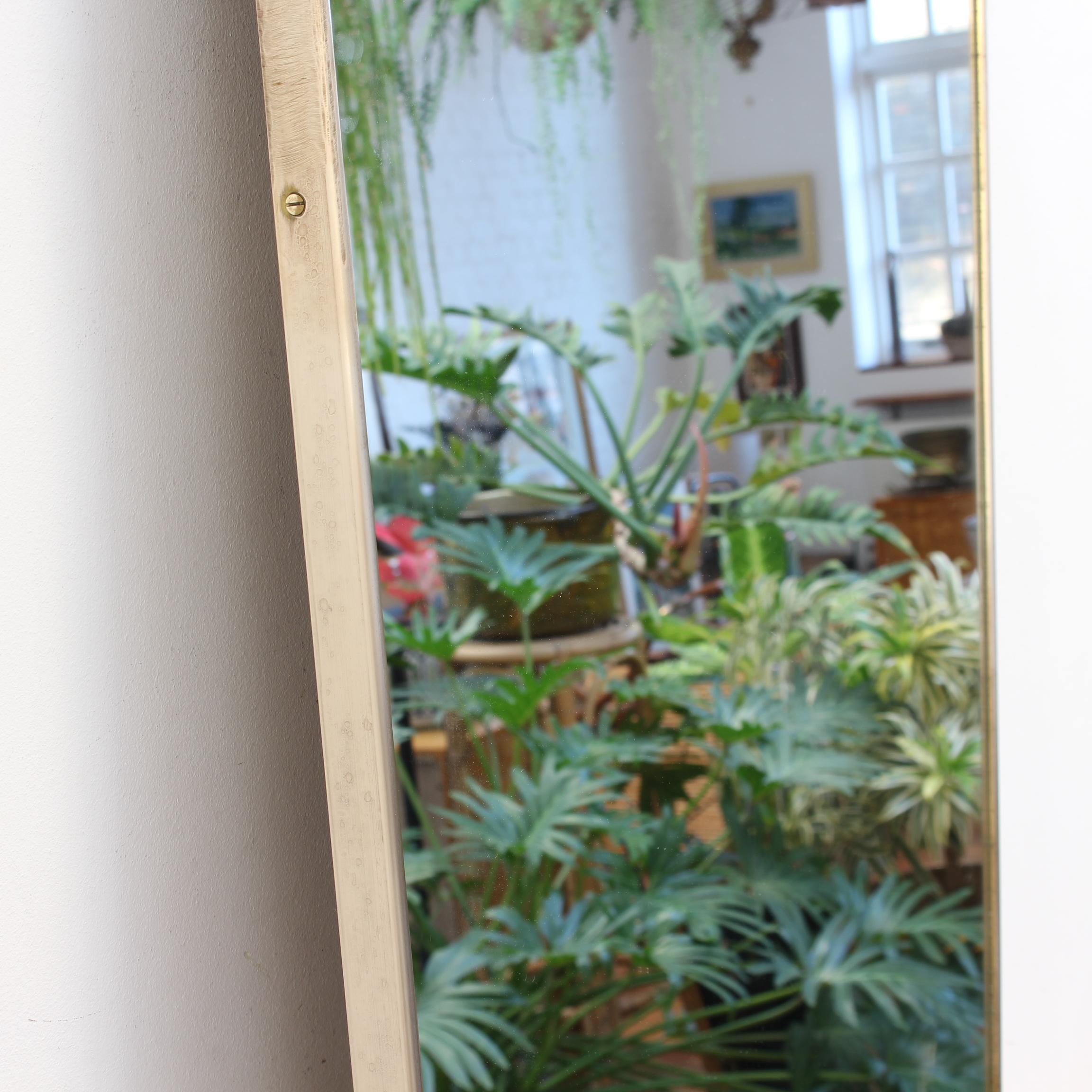 Mid-Century Italian Wall Mirror with Brass Frame (circa 1950s) - Large For Sale 3