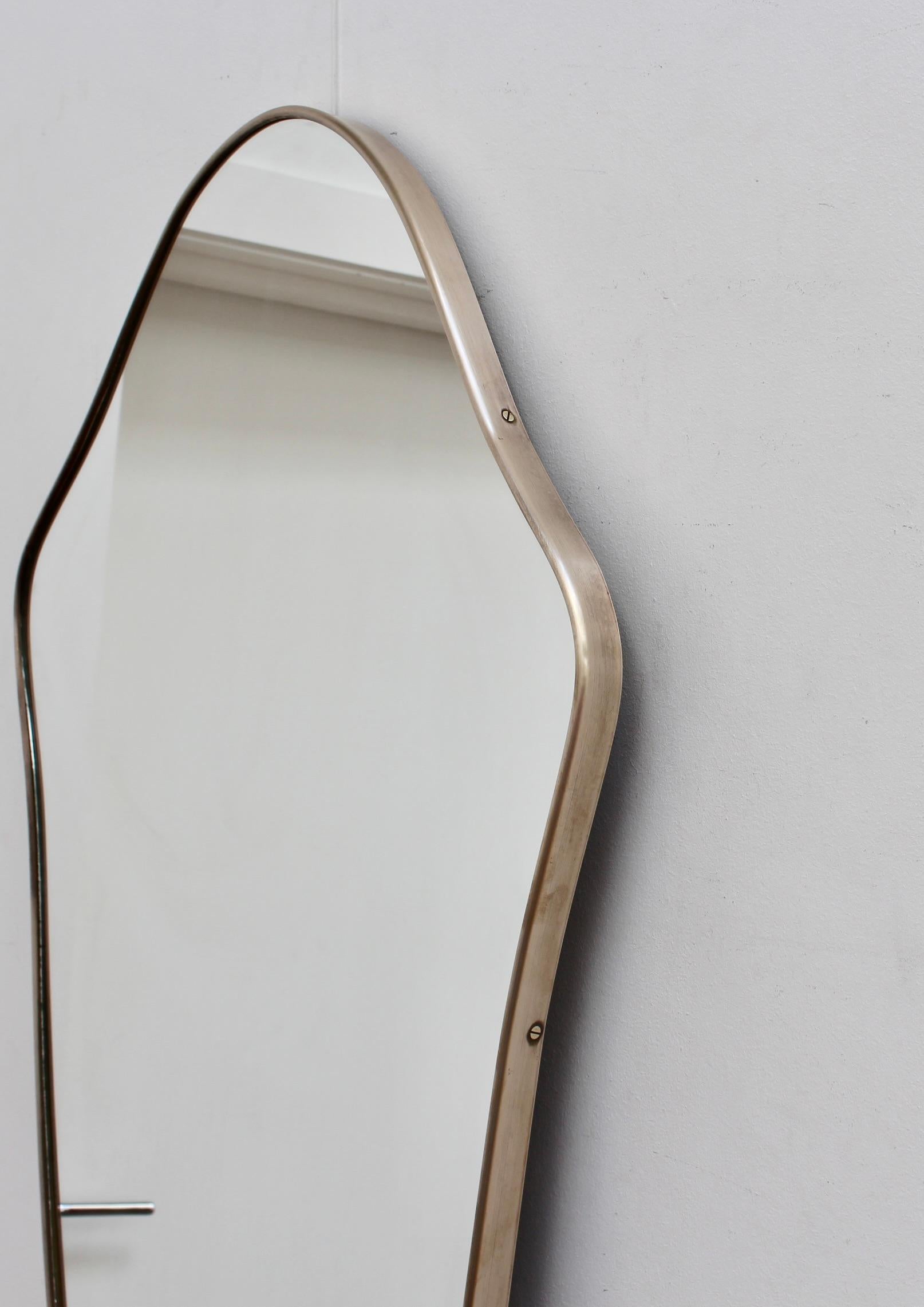 Midcentury Italian Wall Mirror with Brass Frame 'circa 1950s', Large For Sale 3