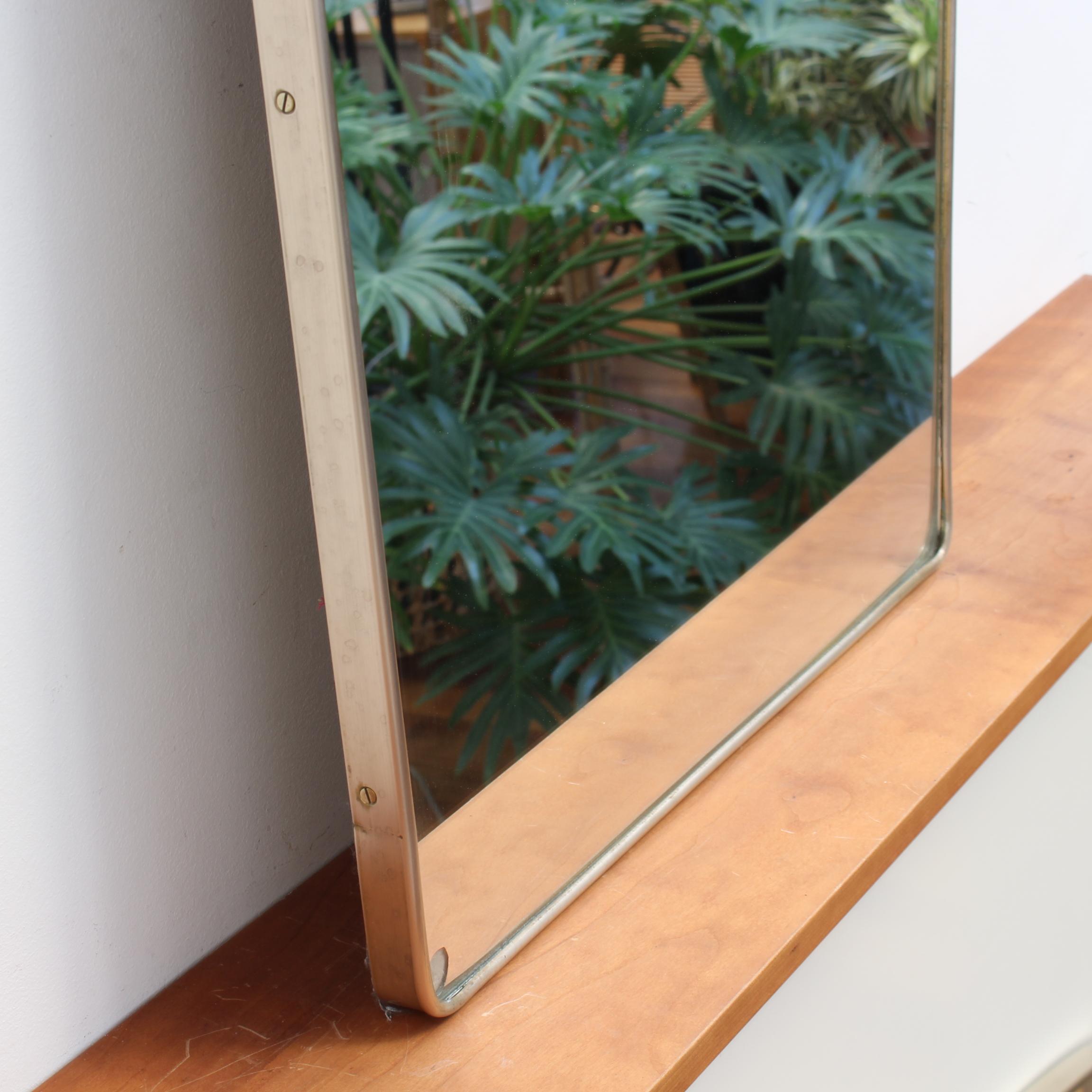 Mid-Century Italian Wall Mirror with Brass Frame (circa 1950s) - Large For Sale 4