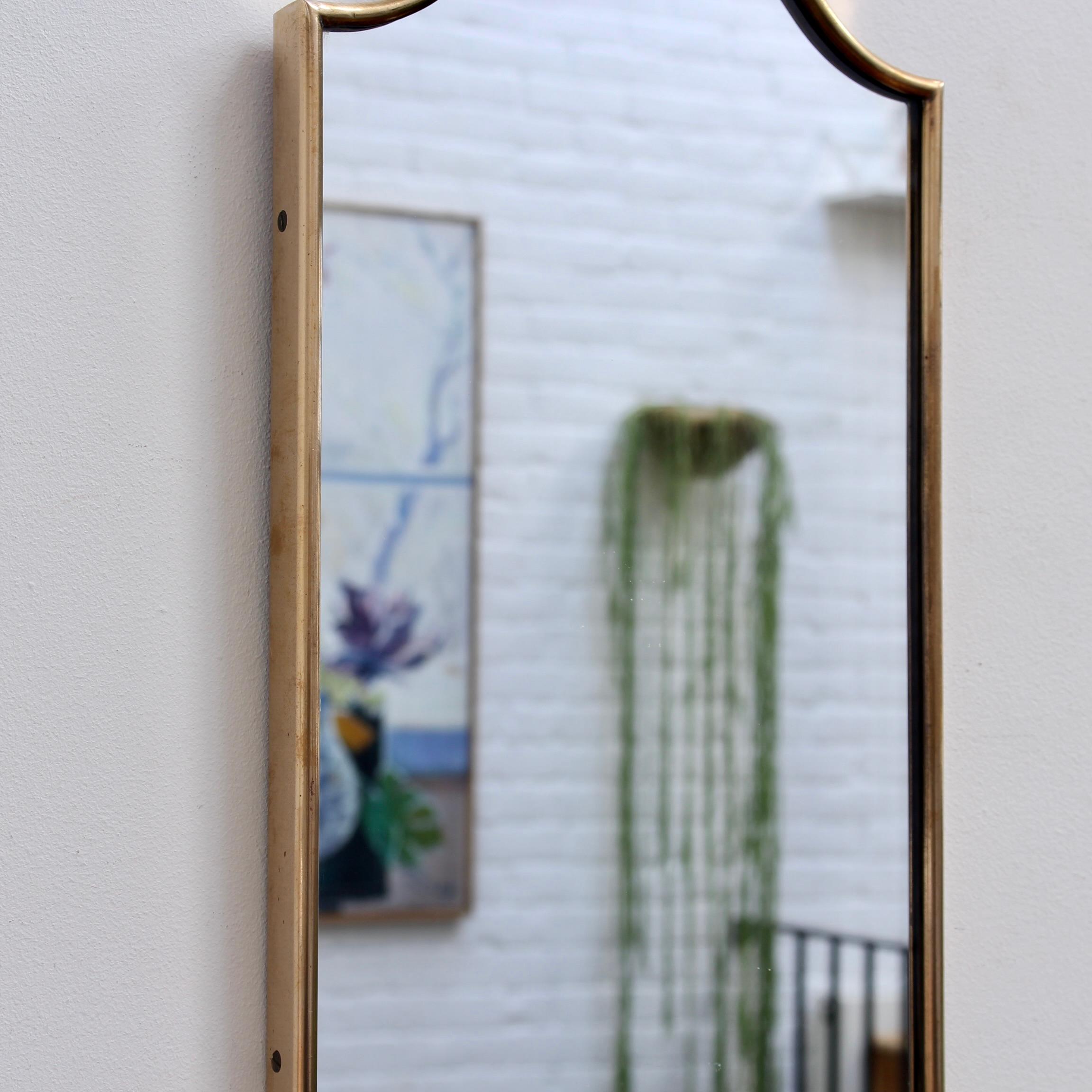 Mid-Century Italian Wall Mirror with Brass Frame (circa 1950s) - Small In Good Condition For Sale In London, GB