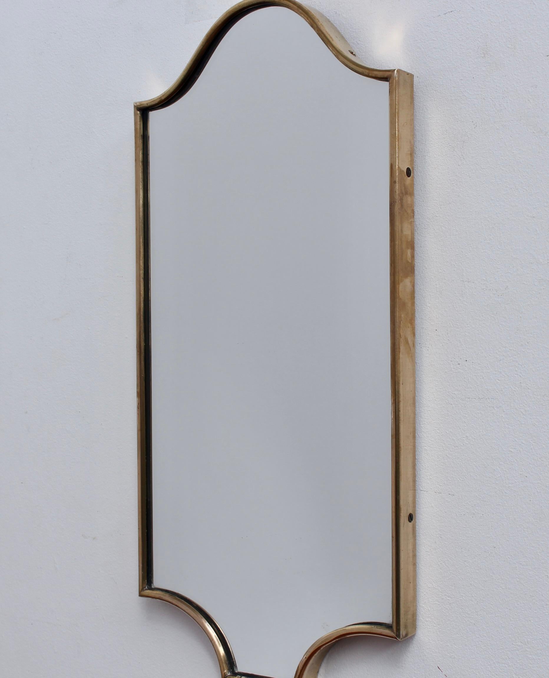 Mid-Century Italian Wall Mirror with Brass Frame (circa 1950s) - Small For Sale 1